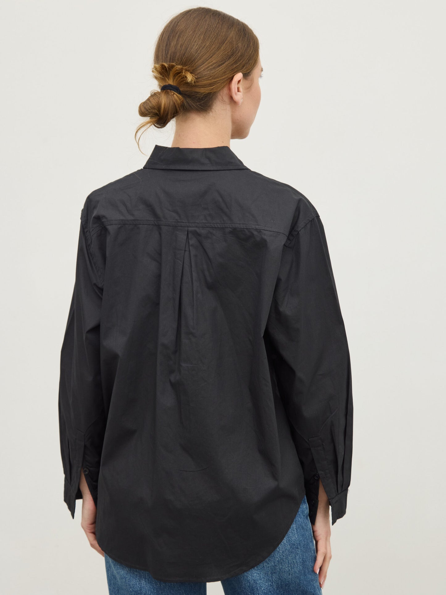 חולצה מכופתרת לונה | שחור