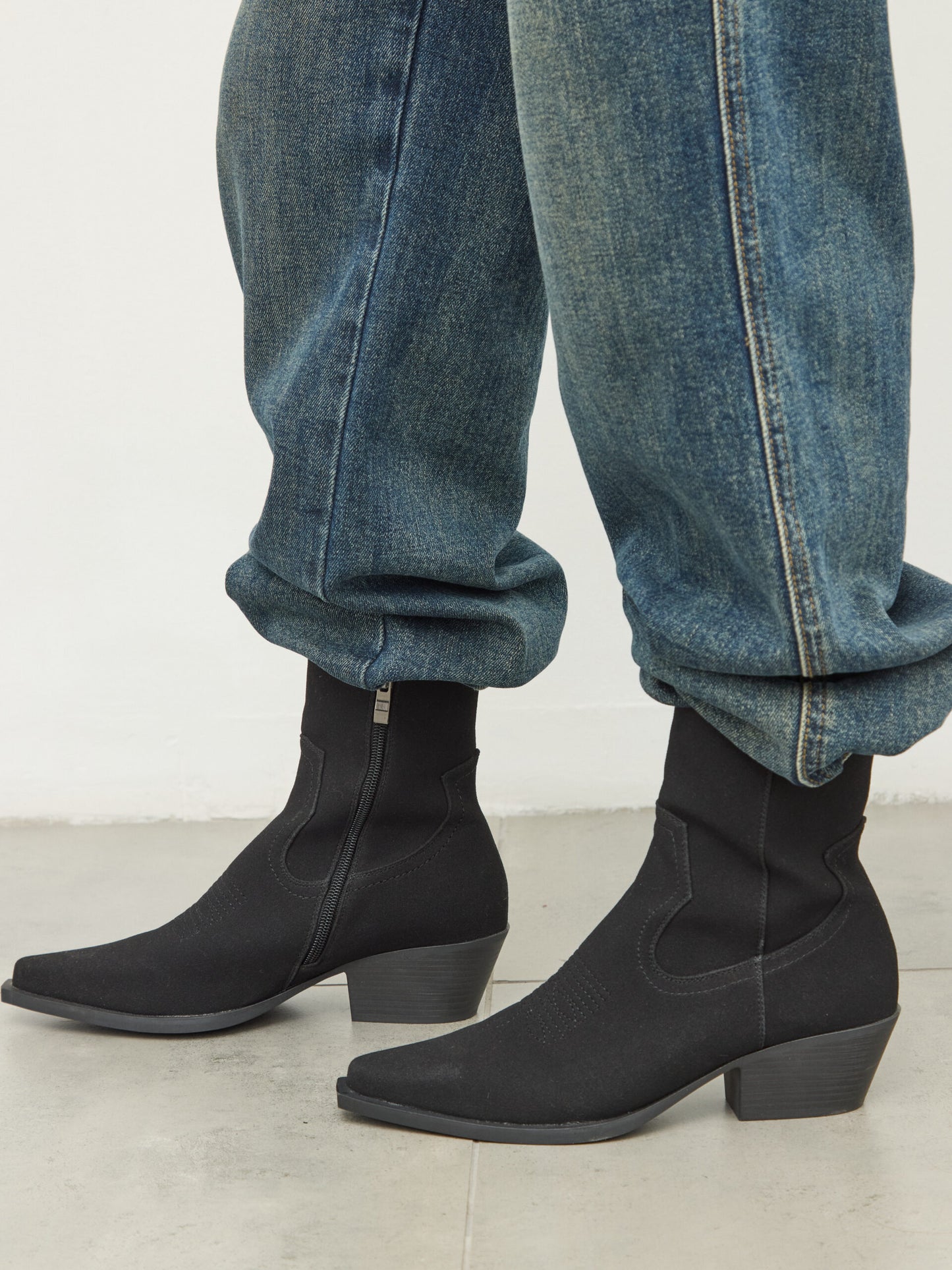 מגפוני בוקרים דמוי זמש בנזי | שחור