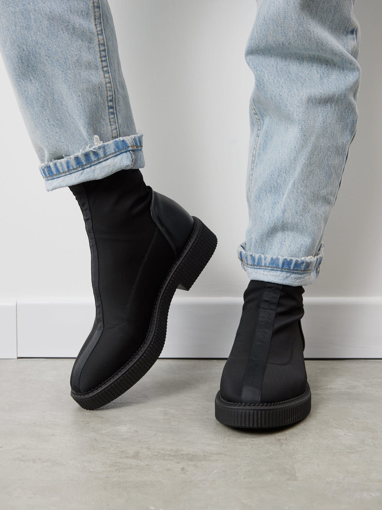 מגפונים עם עקב קטן