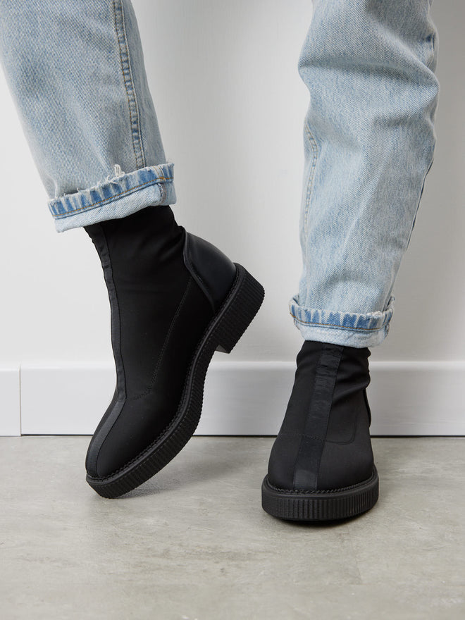 מגפונים עם עקב קטן