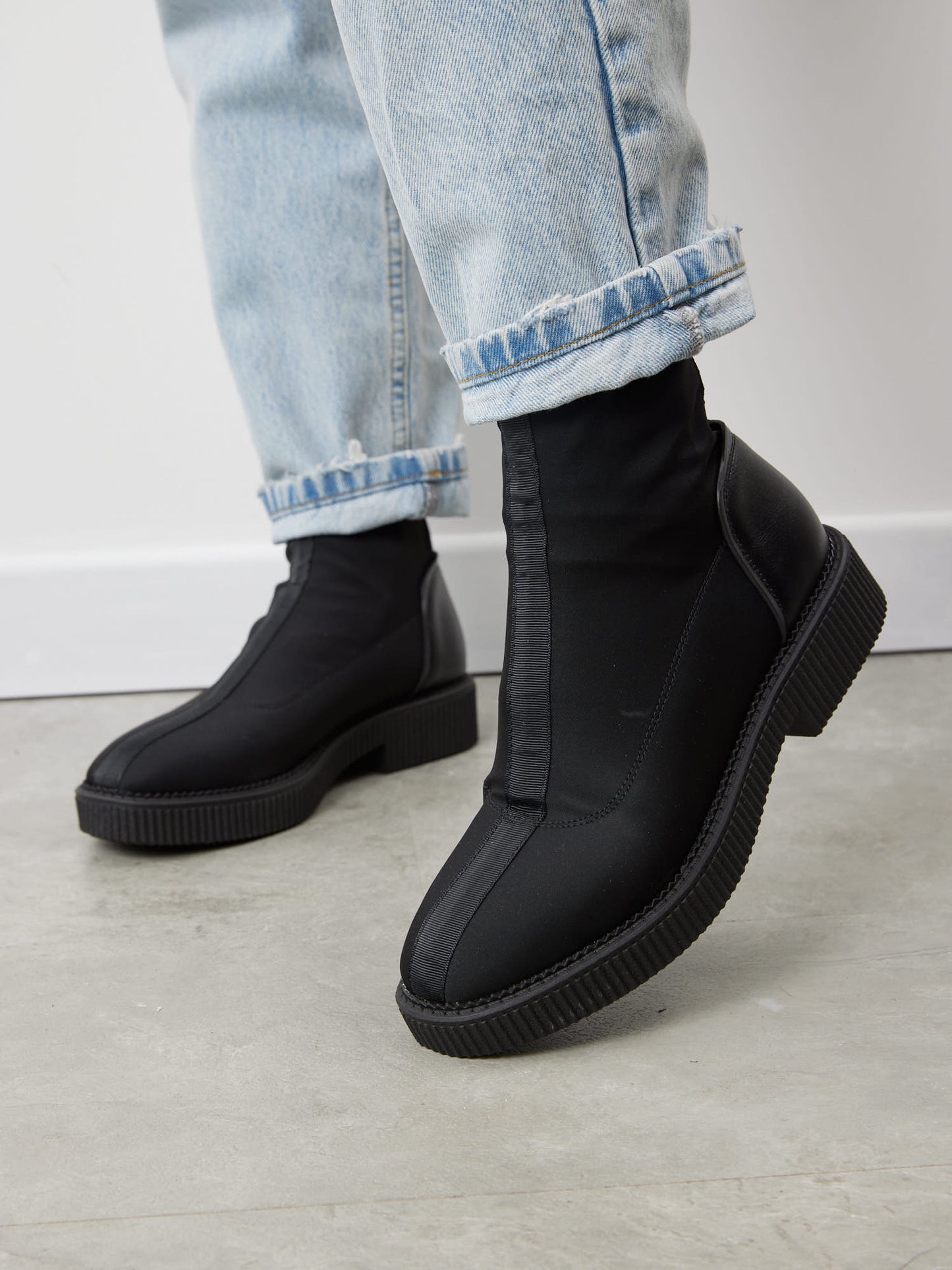 מגפונים דמוי עור