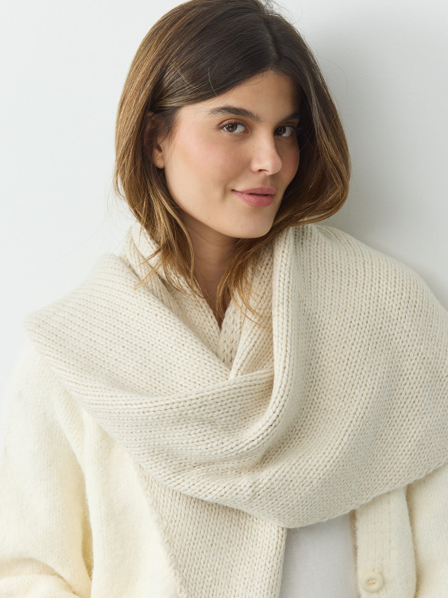 צעיף סרוג משולש | בז'