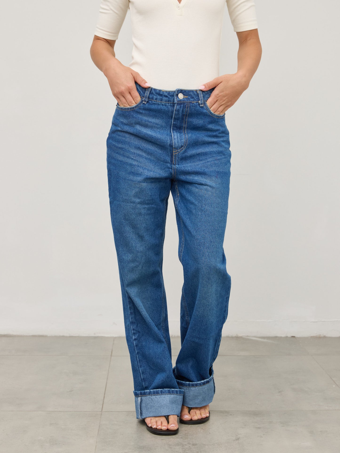 ג'ינס בגיזרה ישרה רוברט | כחול כהה