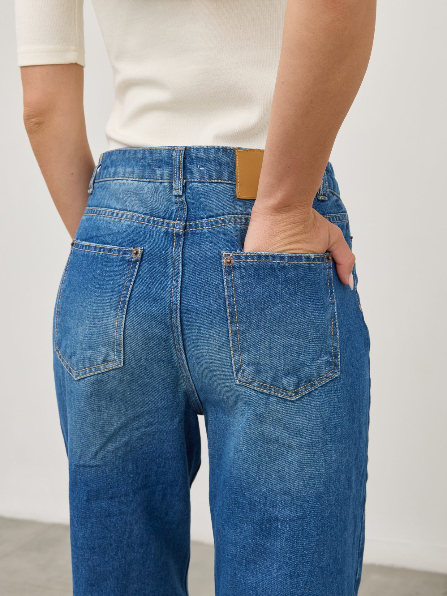 ג'ינס בגיזרה ישרה רוברט | כחול כהה