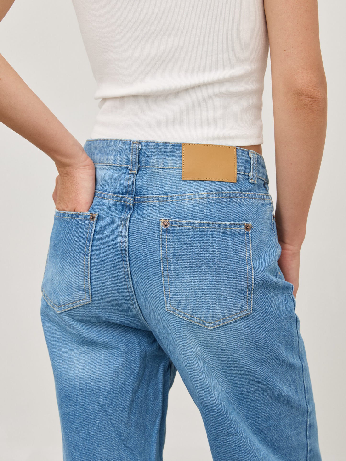 ג'ינס בגיזרה ישרה רוברט | כחול