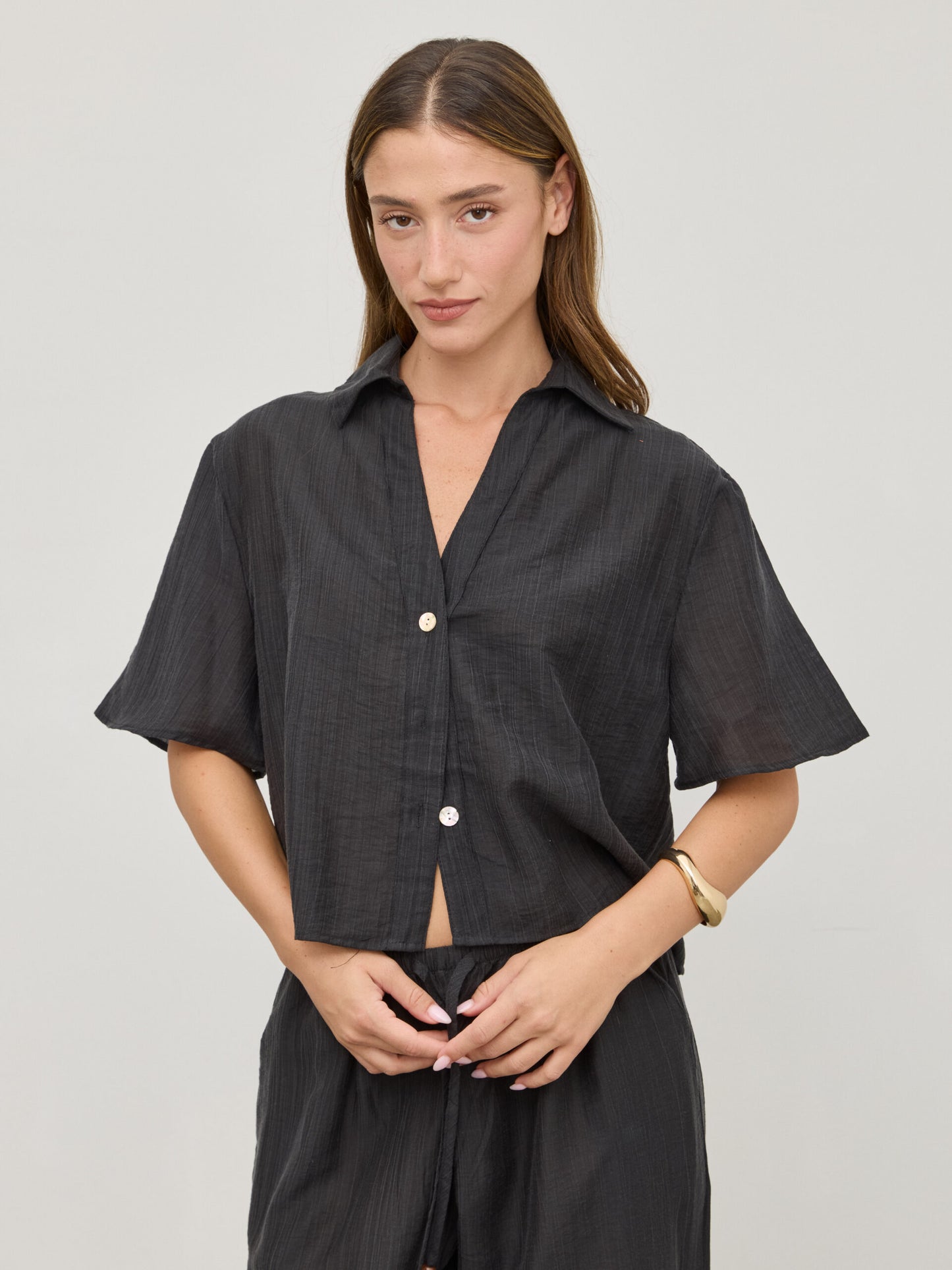 חולצה מכופתרת נואר | שחור