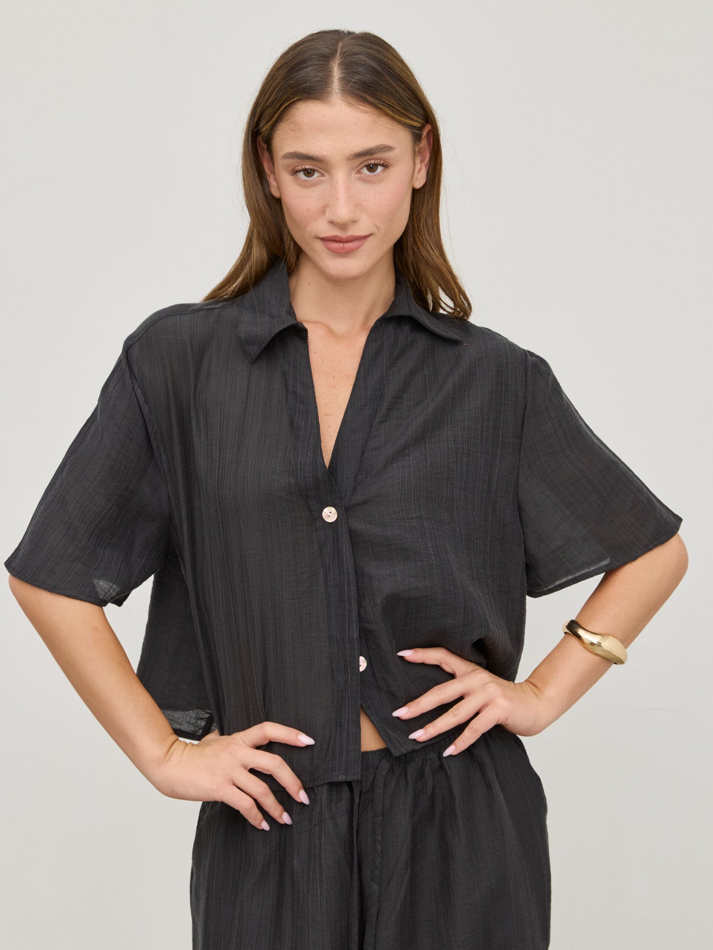 חולצה מכופתרת נואר | שחור