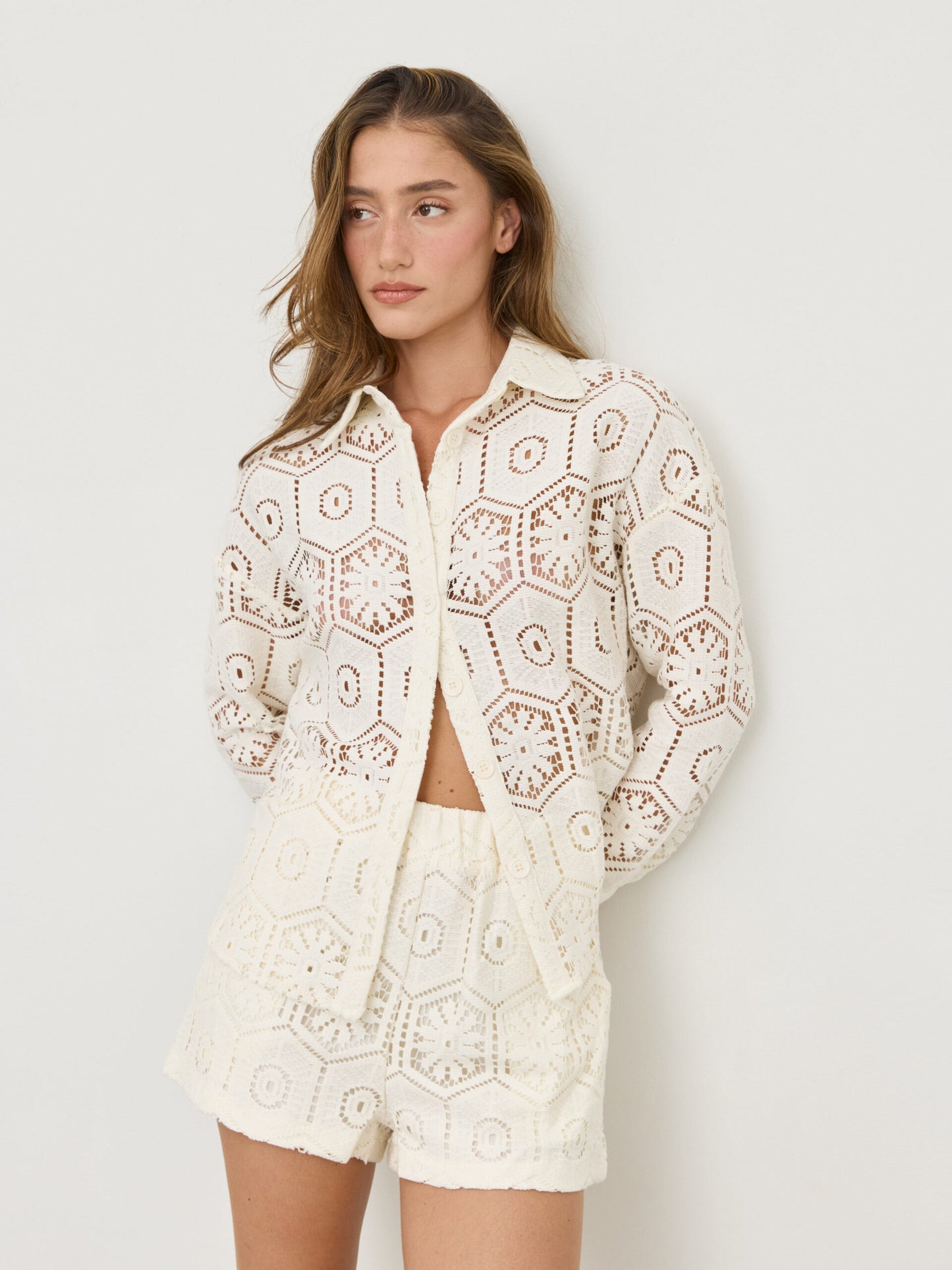 מכנסי תחרה  קצרים דוני | לבן