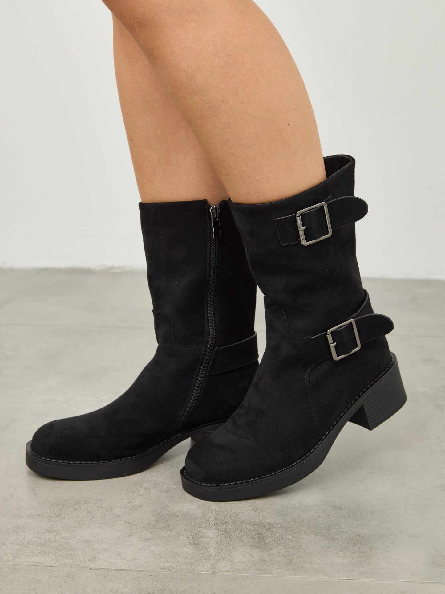 מגפי אבזם איילין | שחור זמש