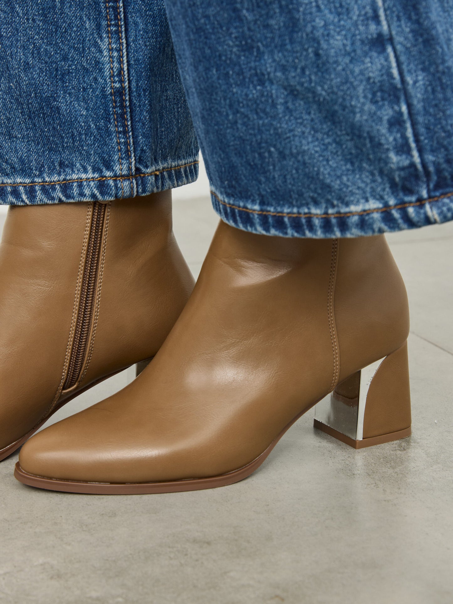 מגפוני עקב בריאנה | חאקי