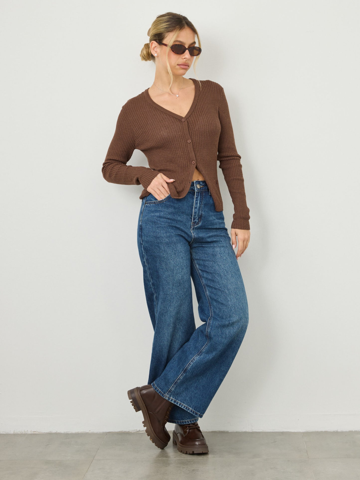 מגפי סוליית טרקטור שרוכים בילי | חום