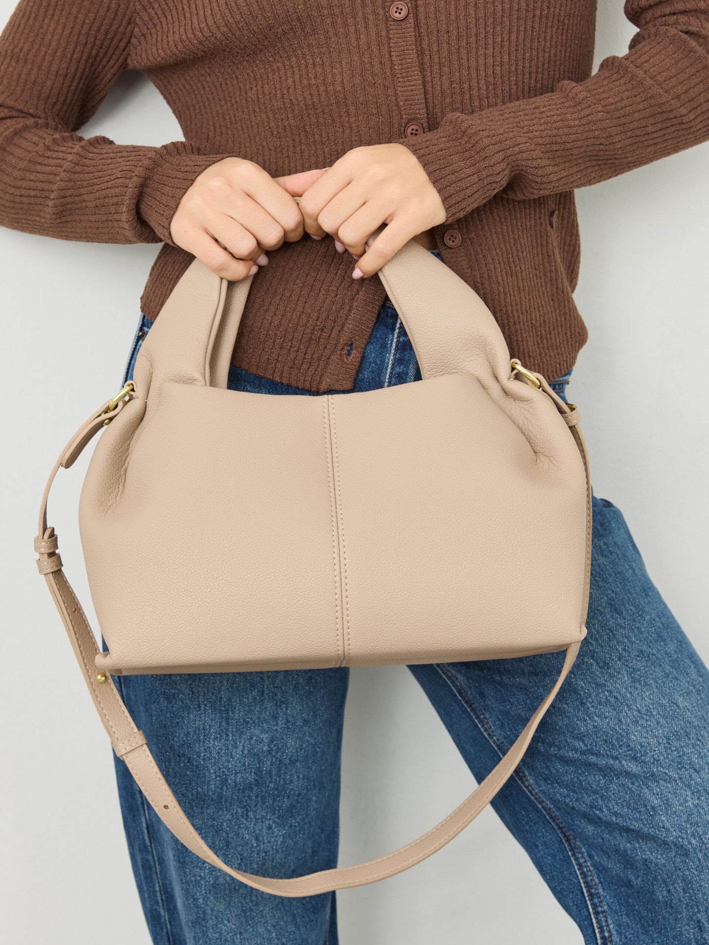 תיק קוני | בז'