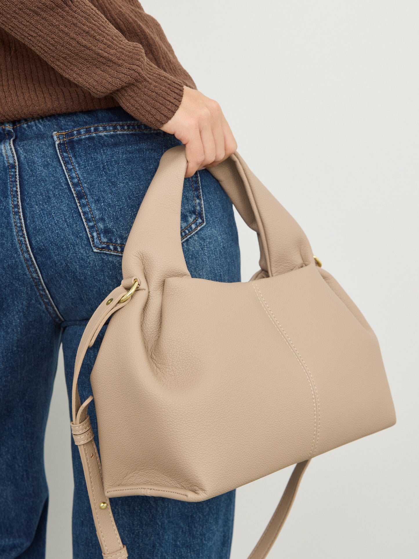 תיק קוני | בז'