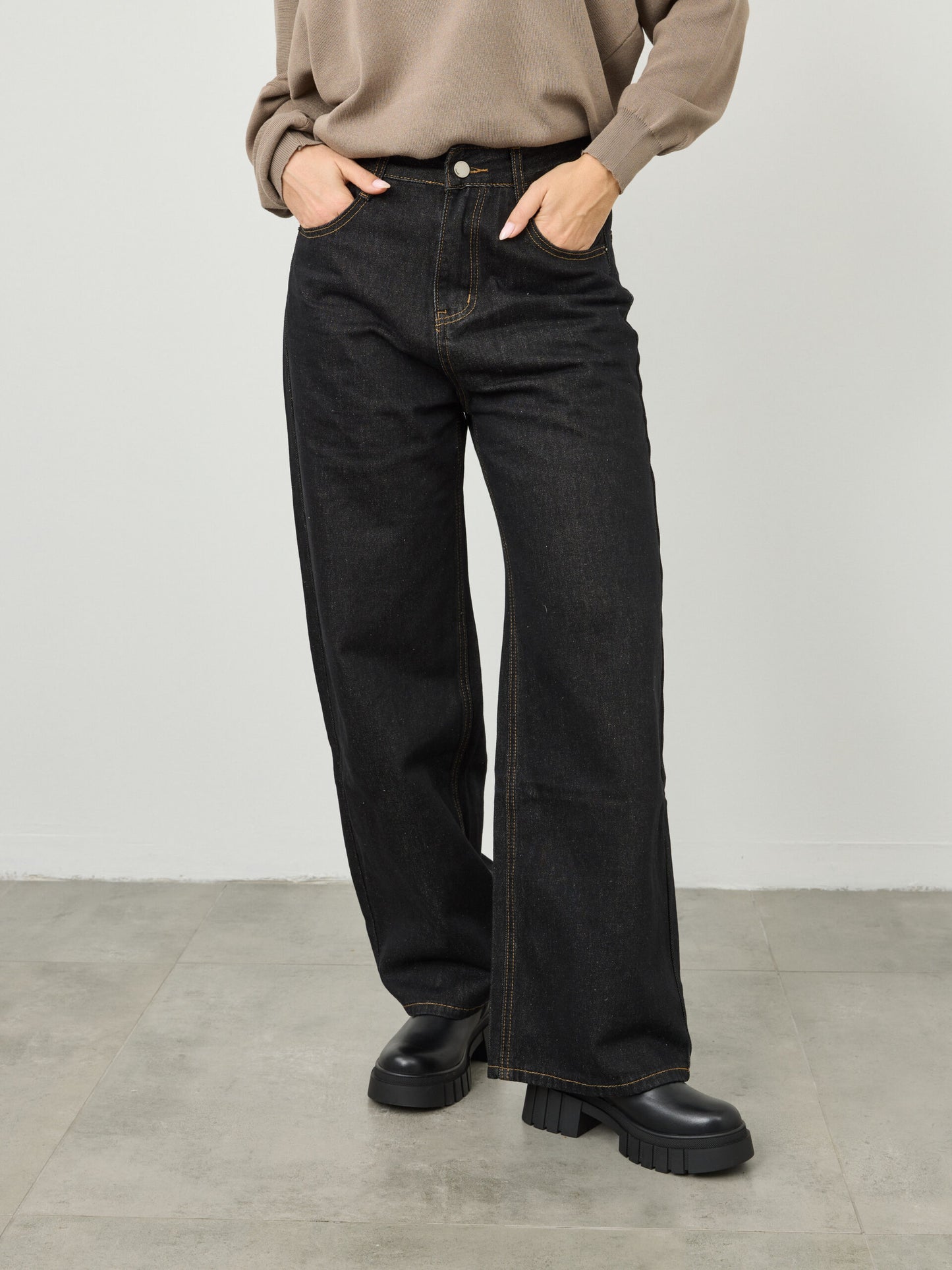 מגפוני סוליית טרקטור אייס | שחור