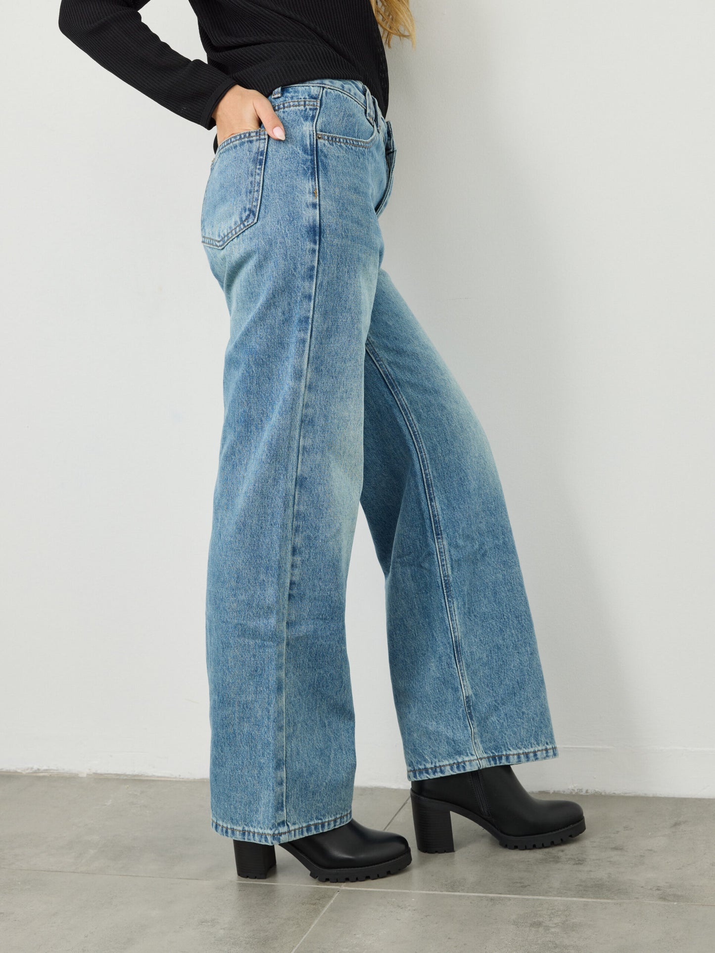 מכנסי ג'ינס טייט | כחול