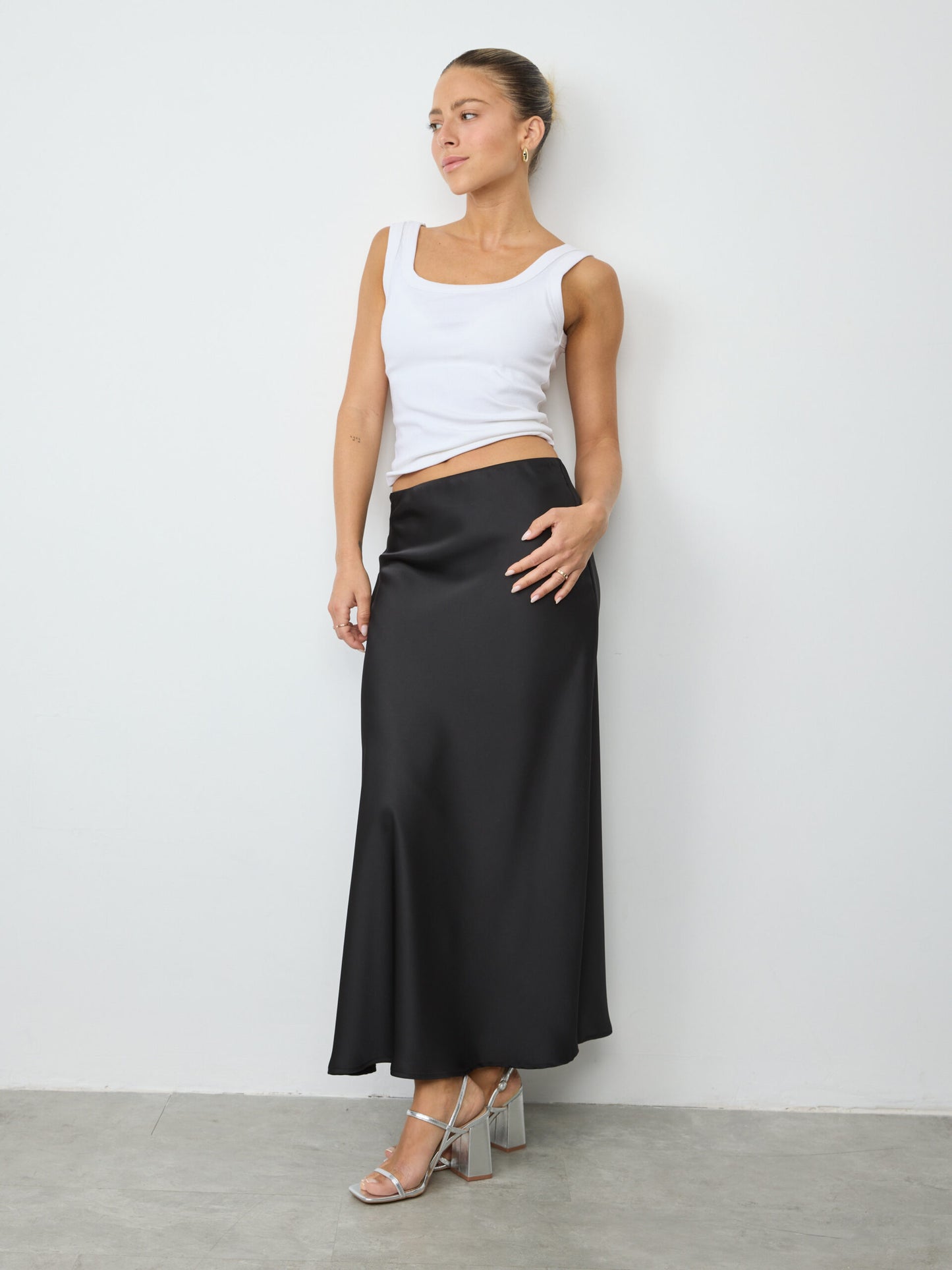 סנדלי עקב עלמה | כסף