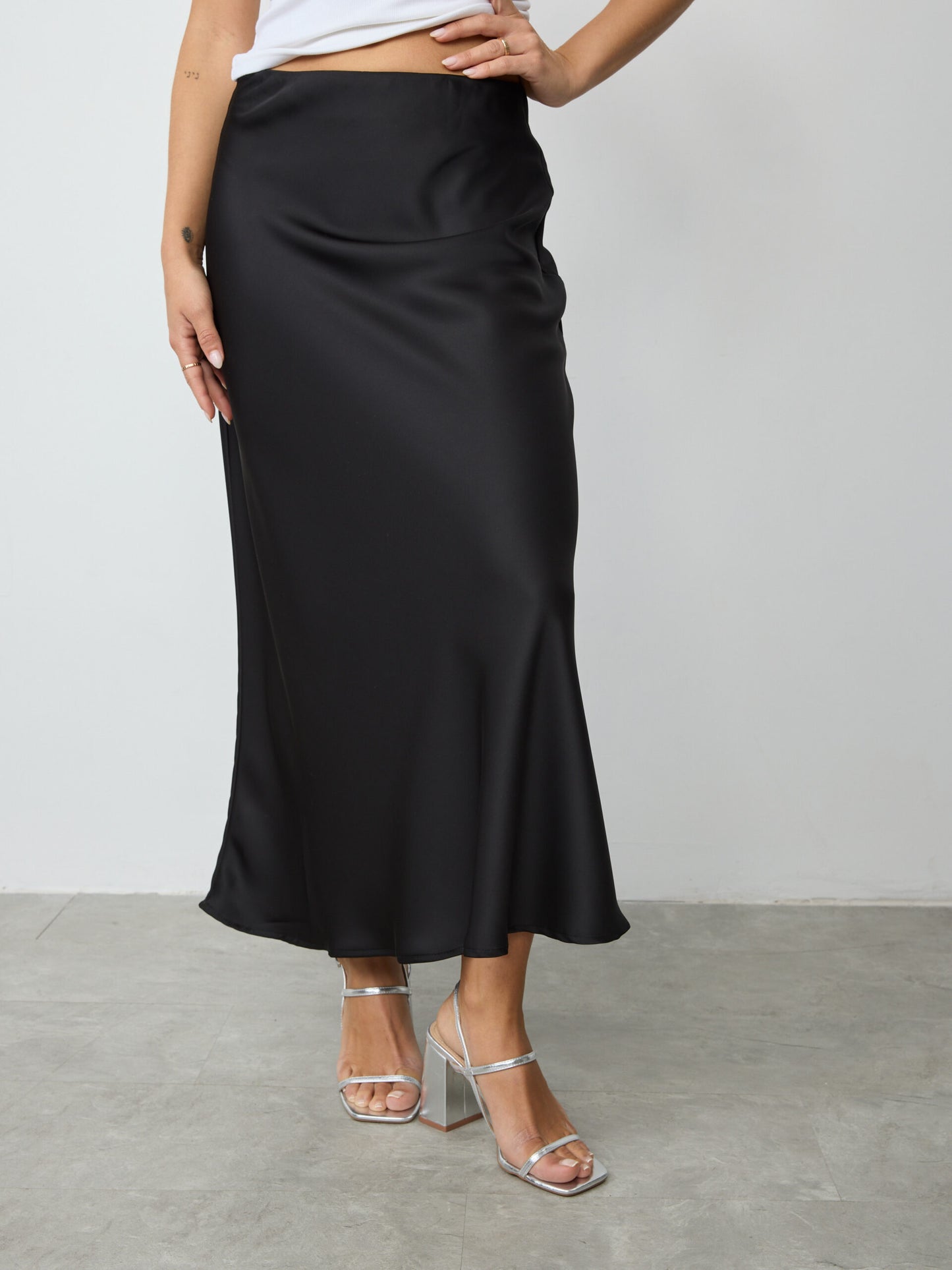 סנדלי עקב עלמה | כסף