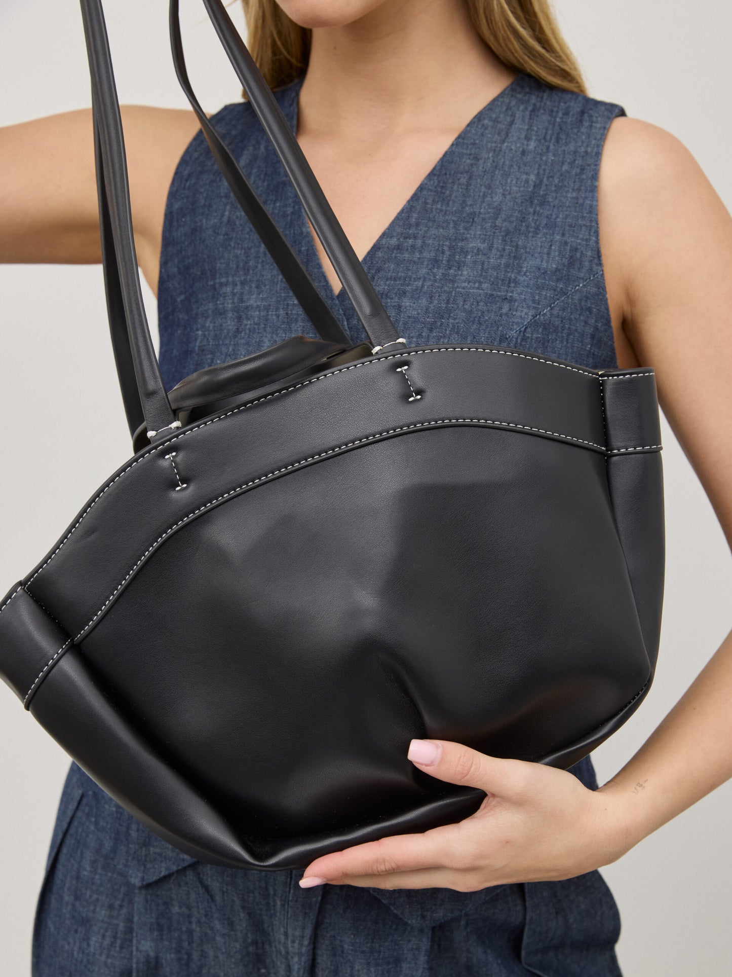 תיק לוסי | שחור