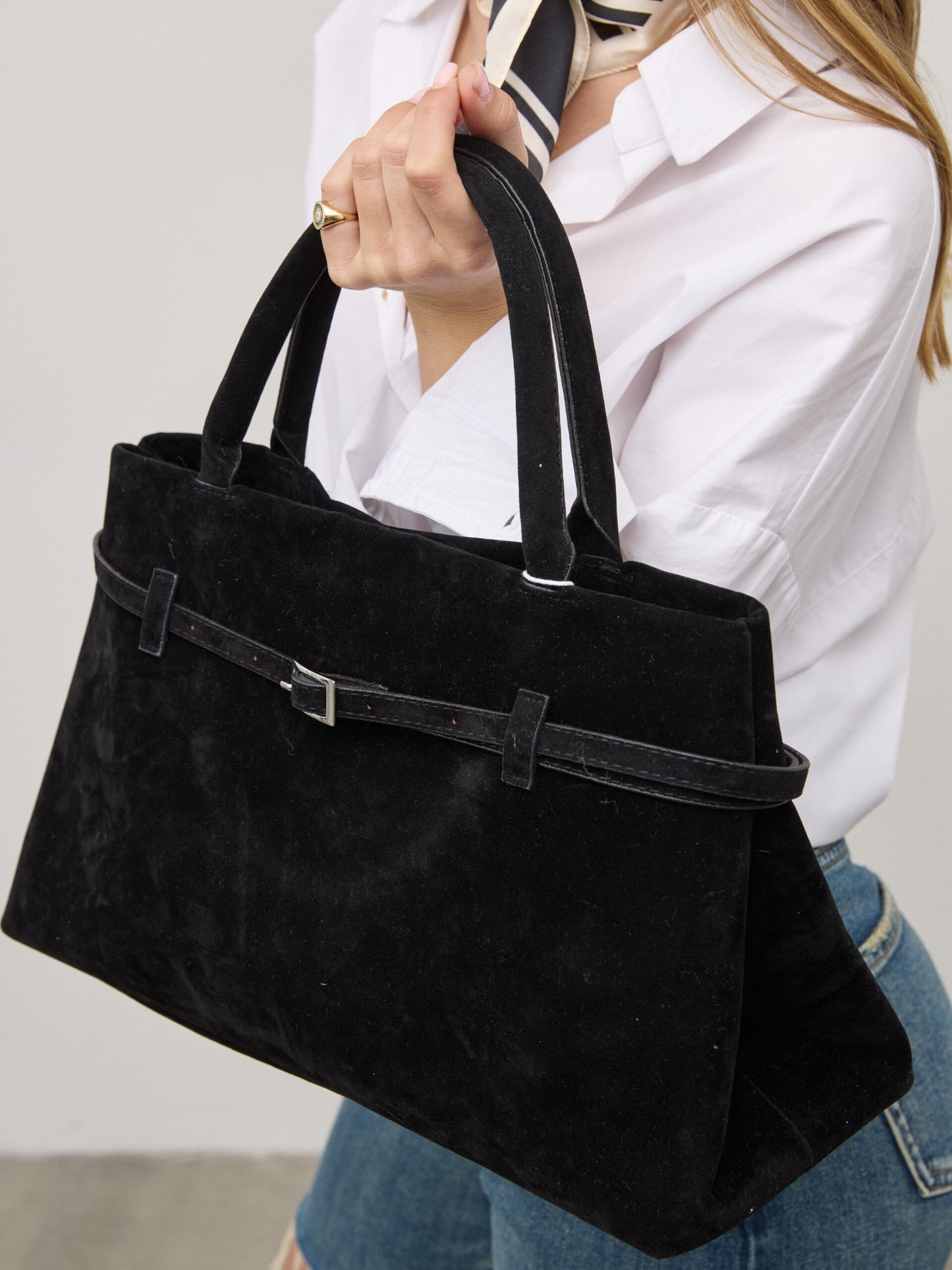 תיק דמוי זמש מרינט | שחור