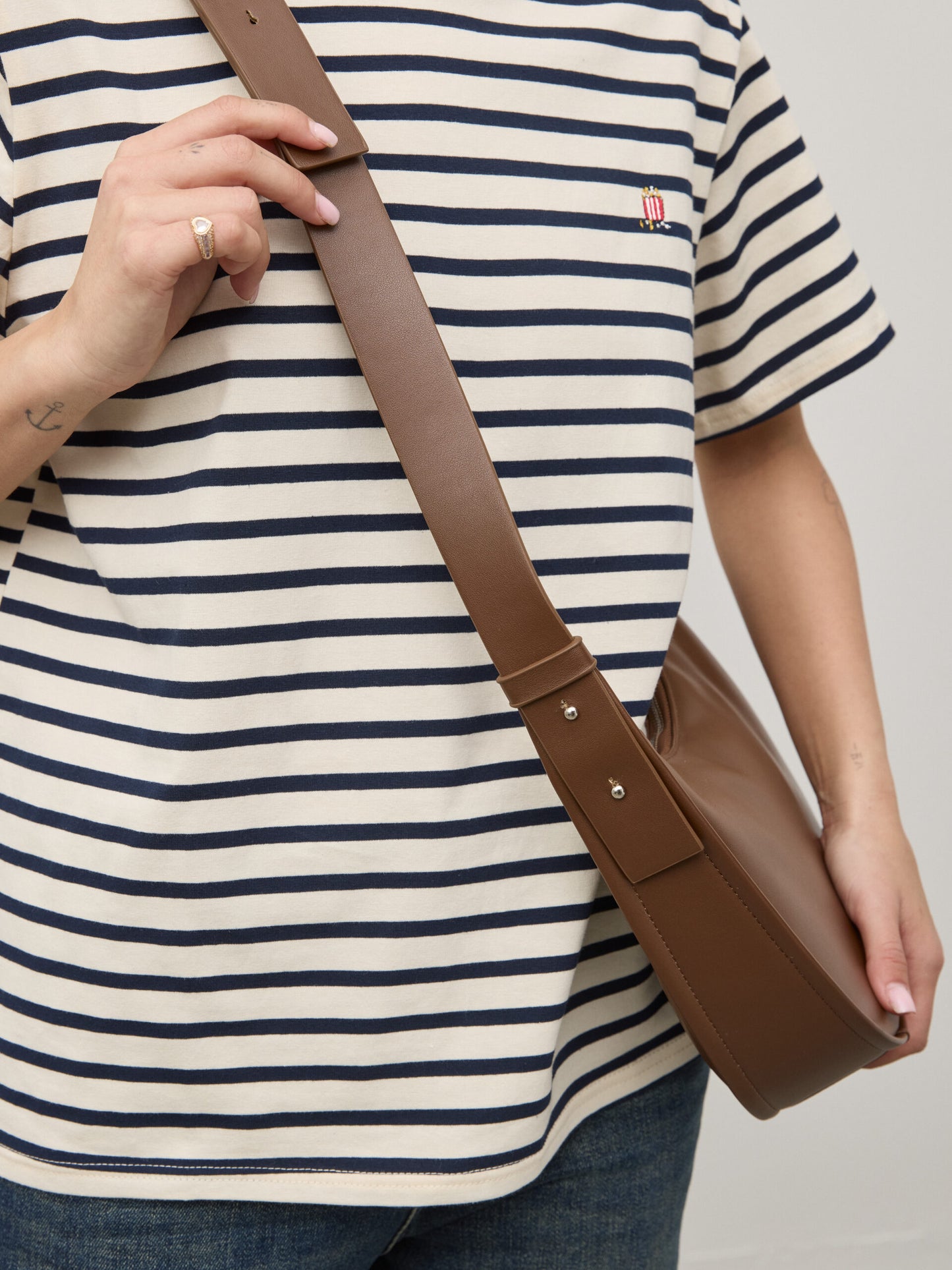 תיק אנה | חום