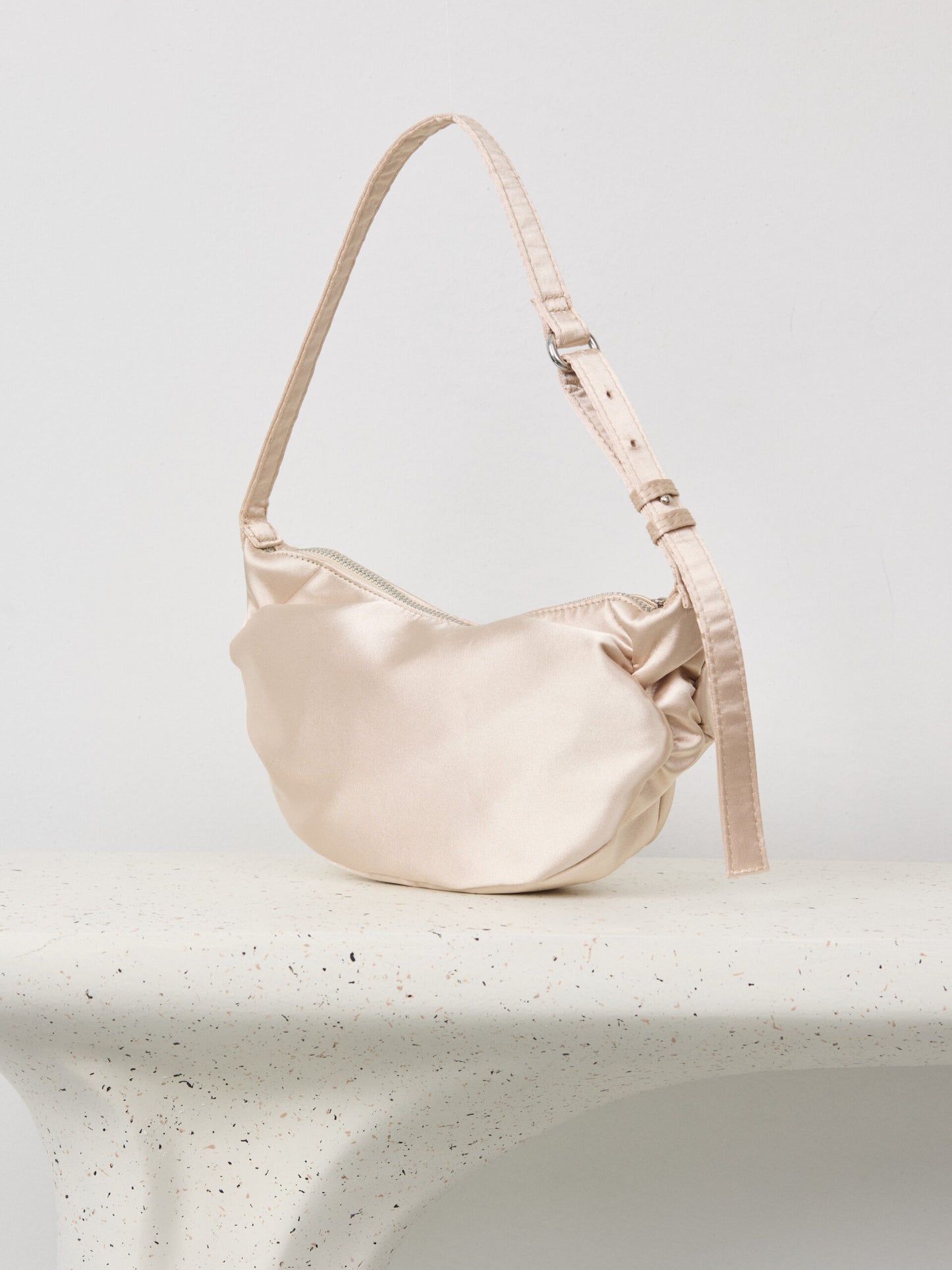 תיק לולו | בז'