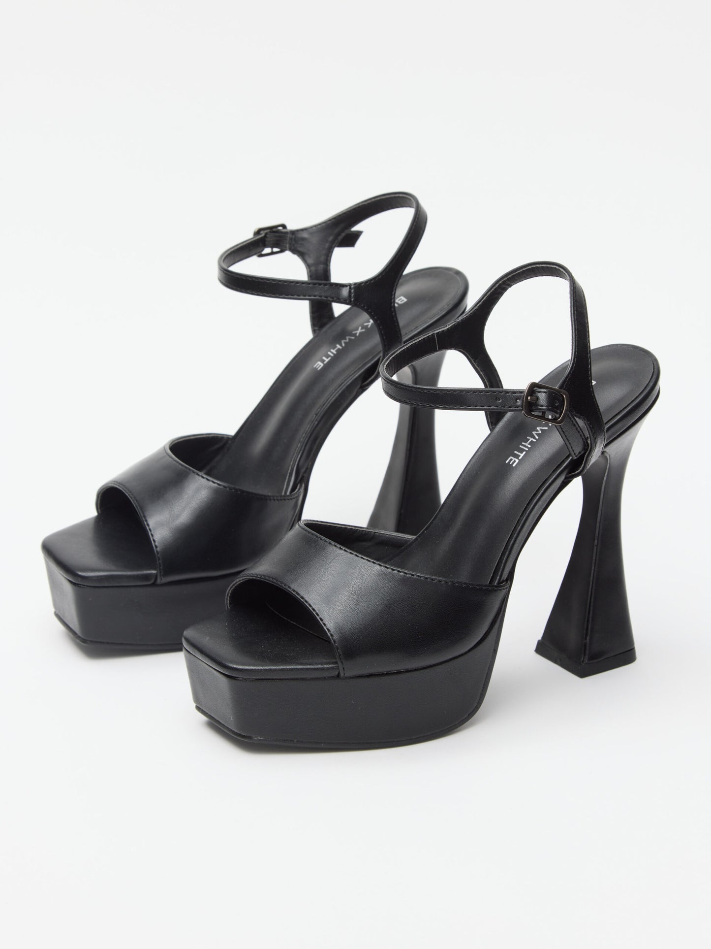 סנדלי עקב פלטפורמה מירה | שחור