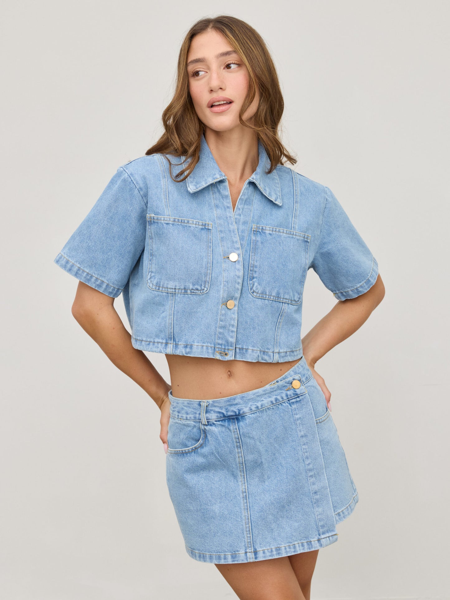 חולצת ג'ינס קרופ מרגו | כחול