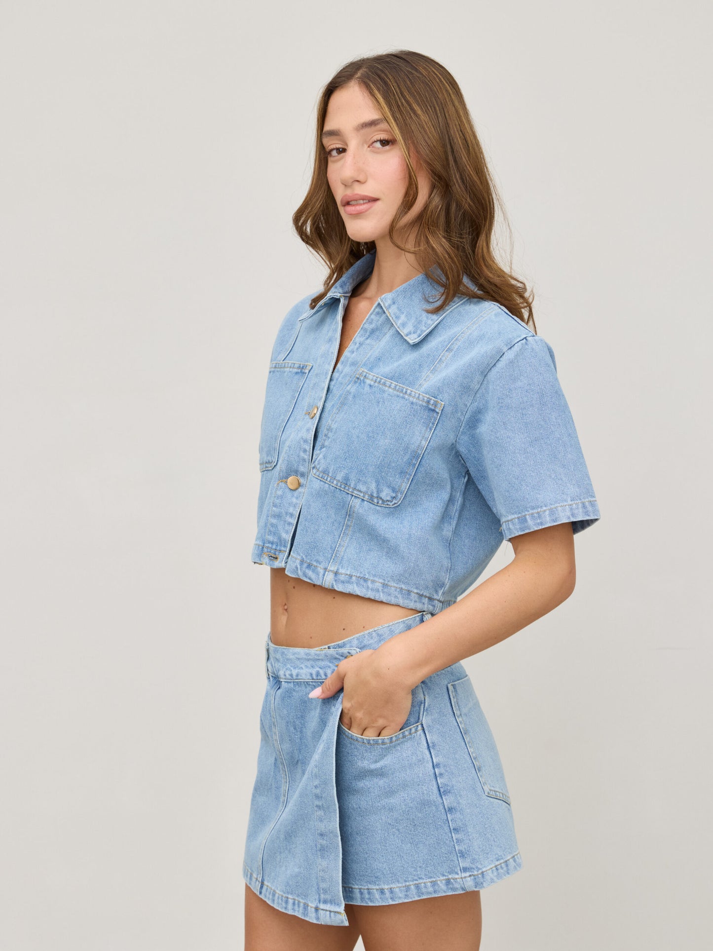 חולצת ג'ינס קרופ מרגו | כחול