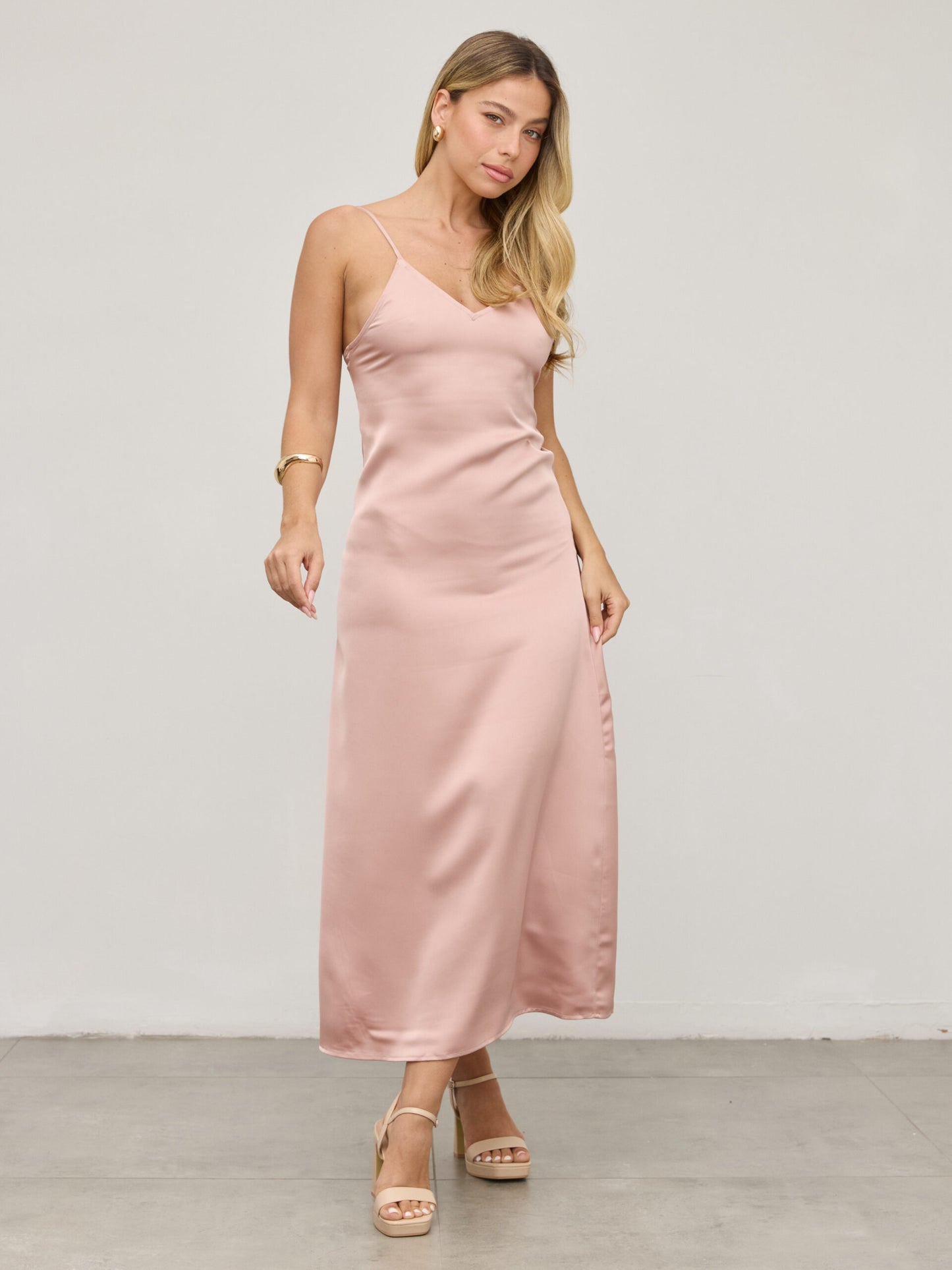 שמלת סאטן מוניקה | ורוד