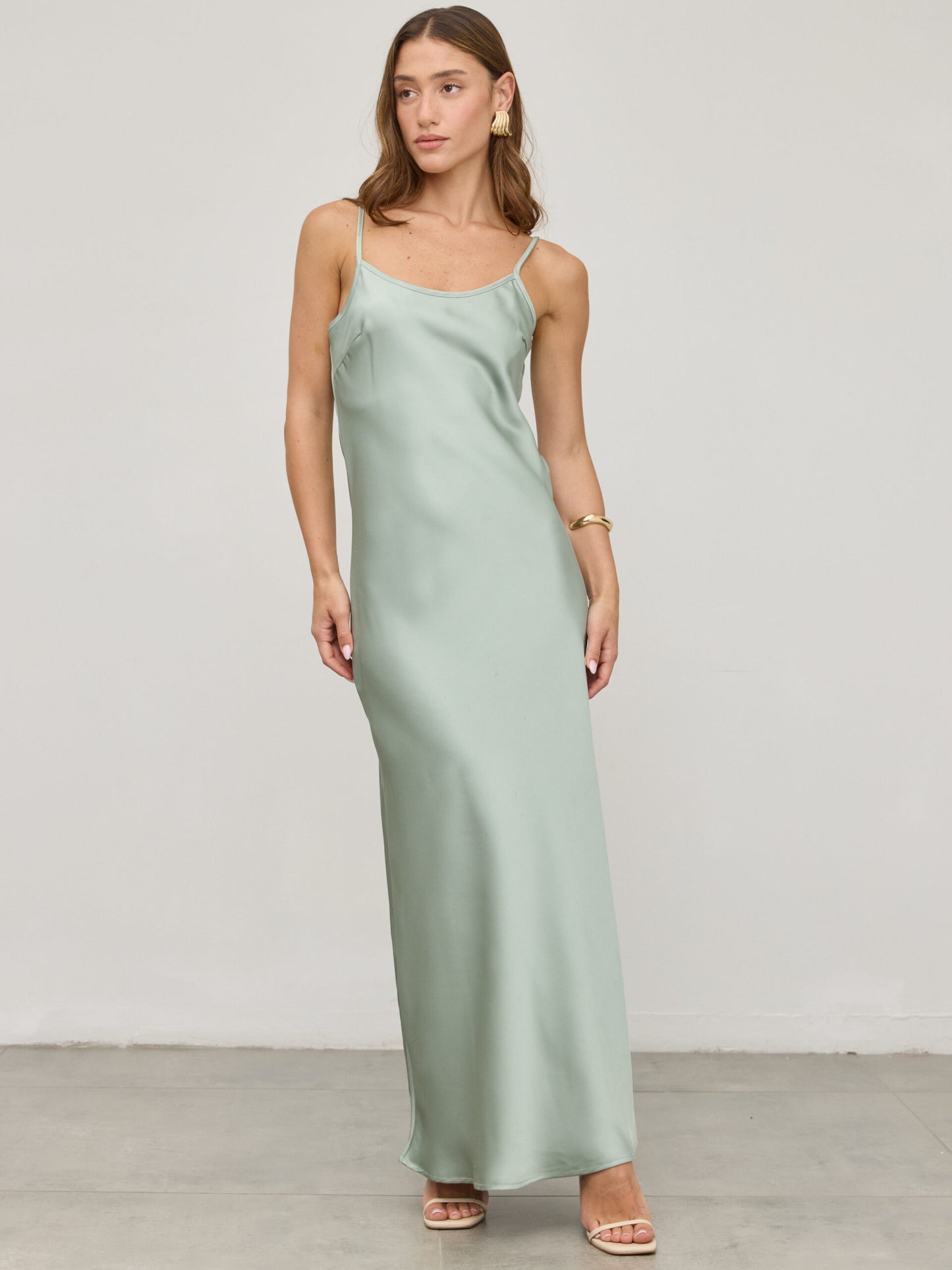 שמלת סאטן מפתח עגול לור | ירוק