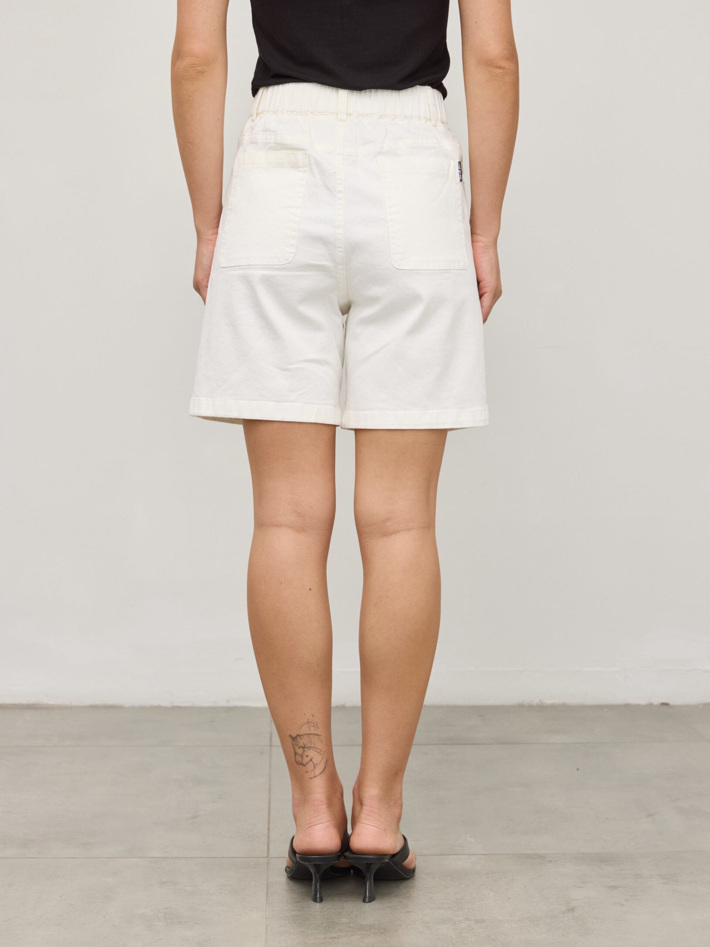 ג'ינס קצרים פול | לבן