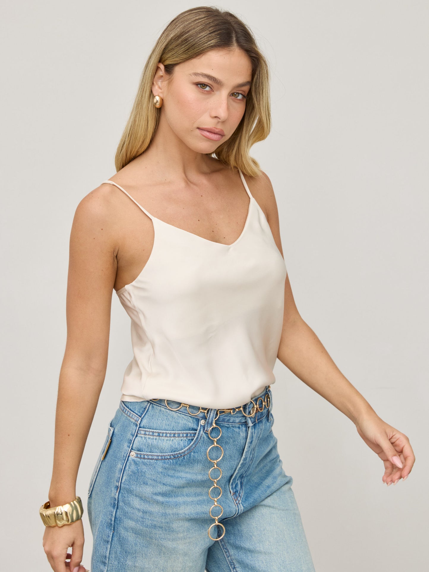 גופיית סאטן אליס | בז'