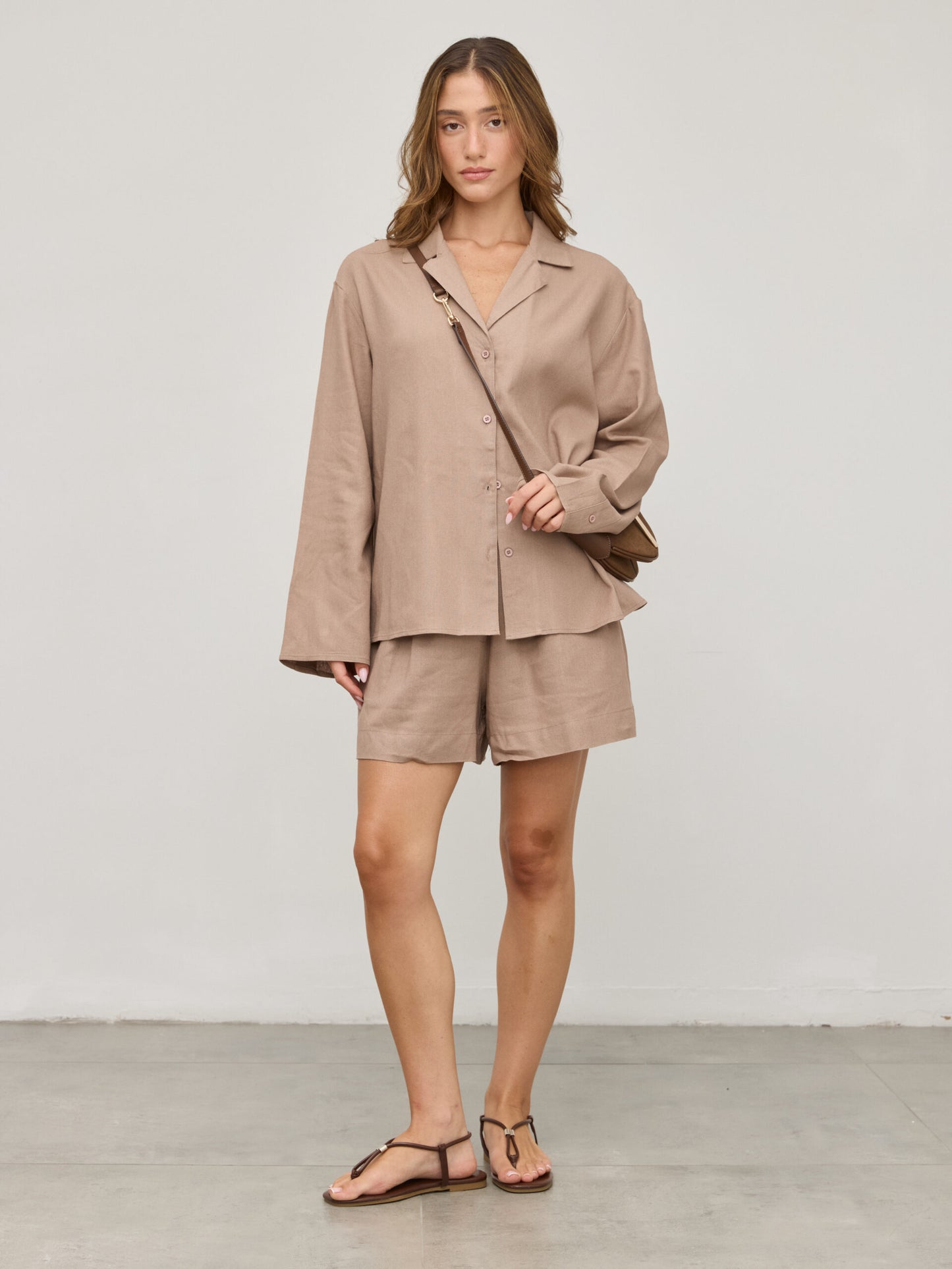 חולצה מכופתרת בלונדי | חום