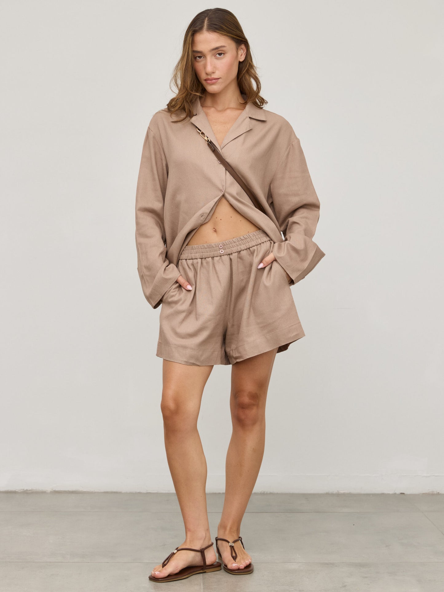 חולצה מכופתרת בלונדי | חום