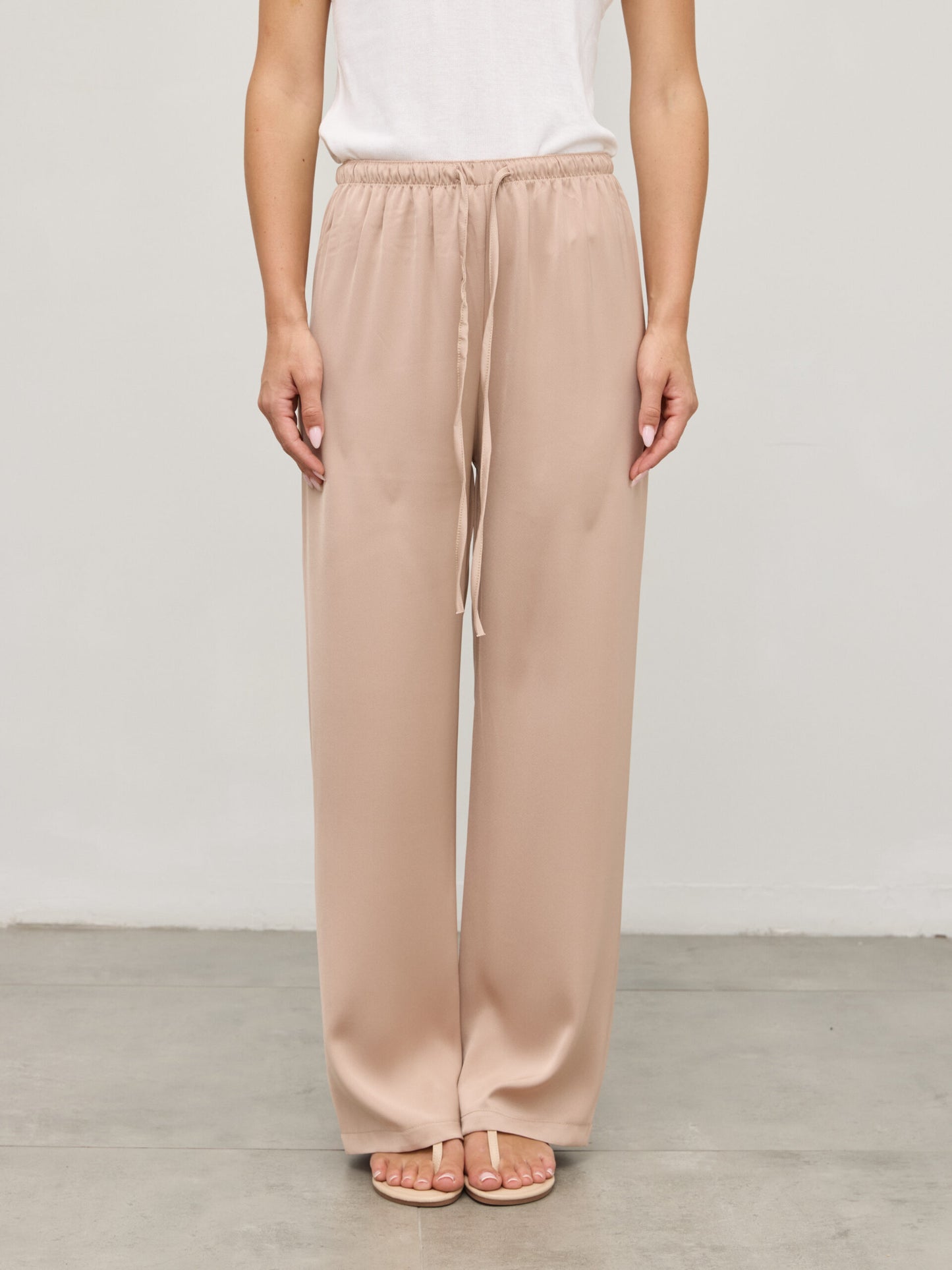 מכנסי סאטן קאי | חאקי