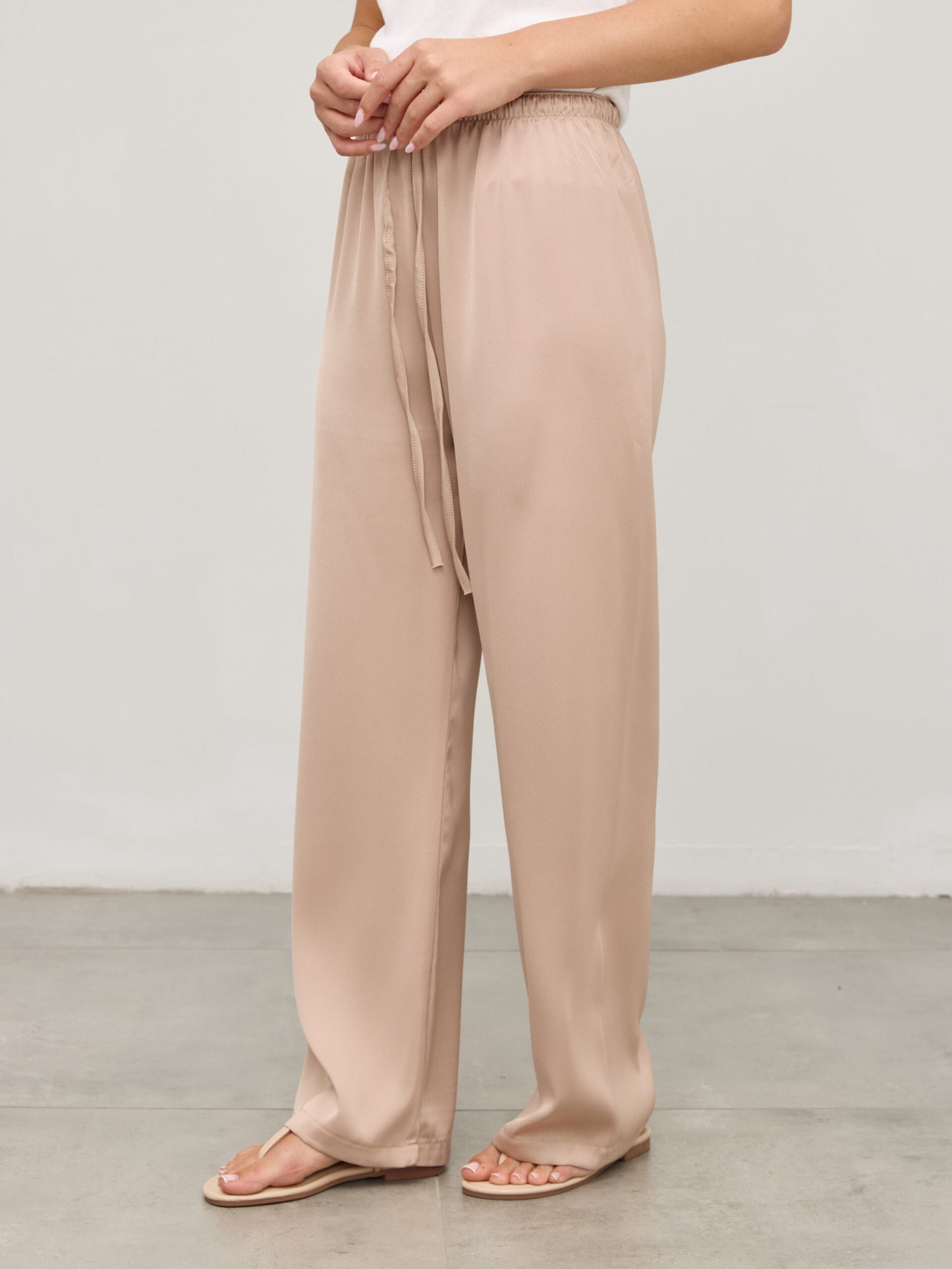 מכנסי סאטן קאי | חאקי