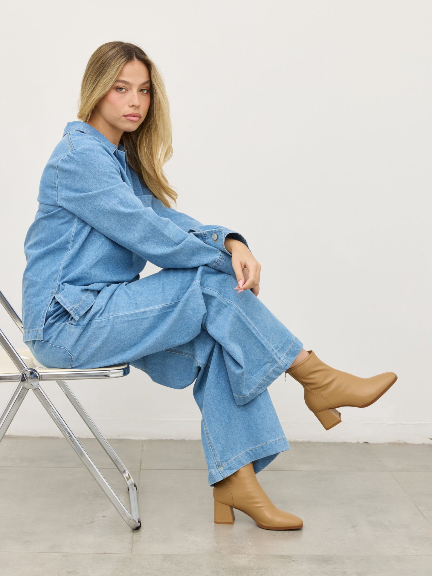 מגפוני עקב מיי | בז'