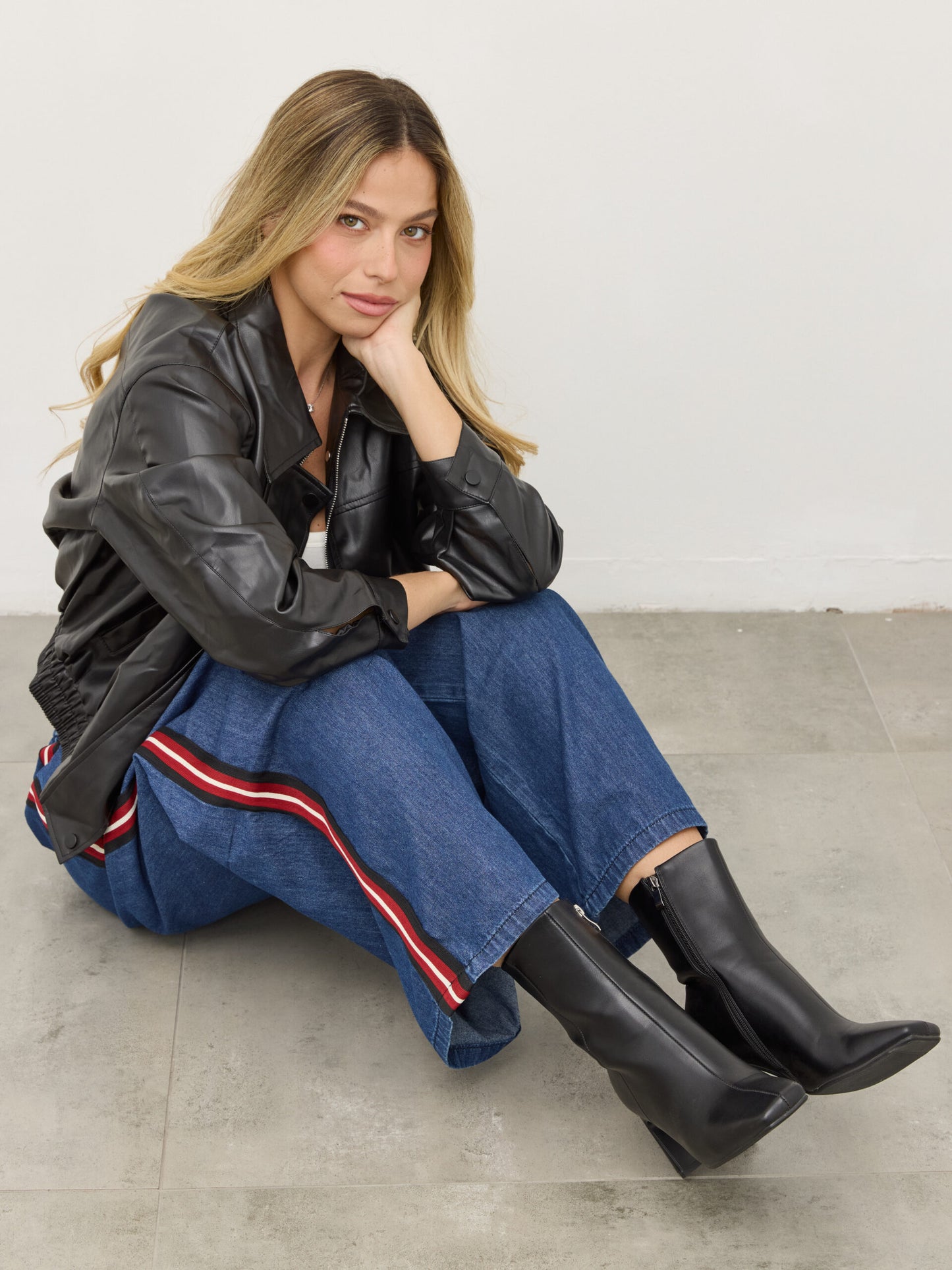 מגפוני עקב אודל | שחור