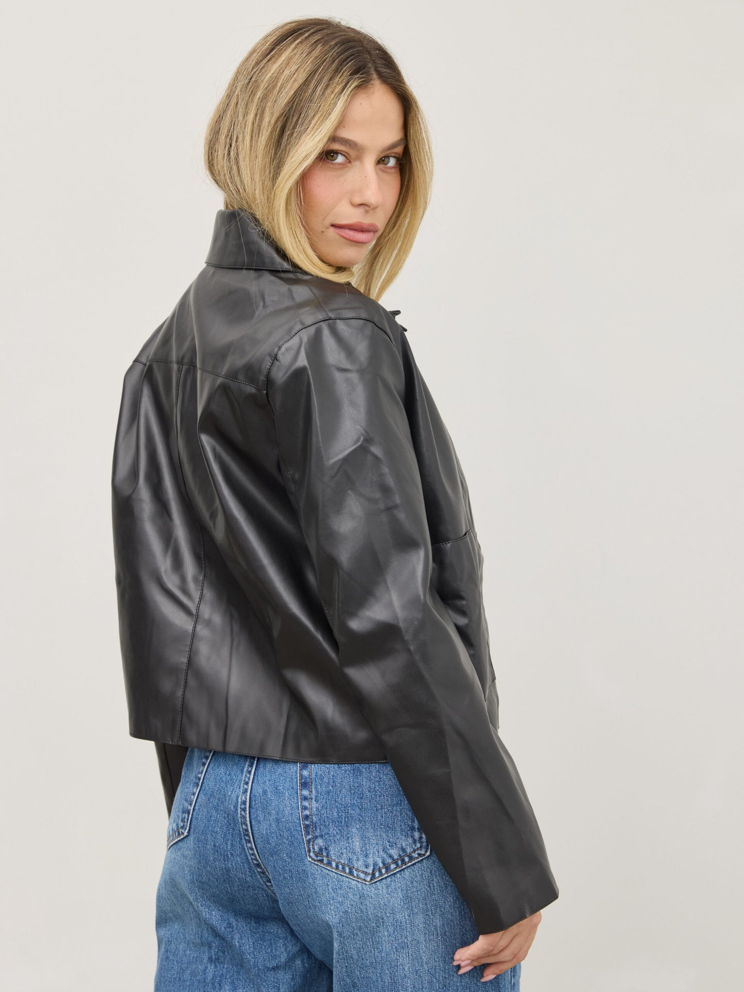 ג'קט דמוי עור ג'וני | שחור