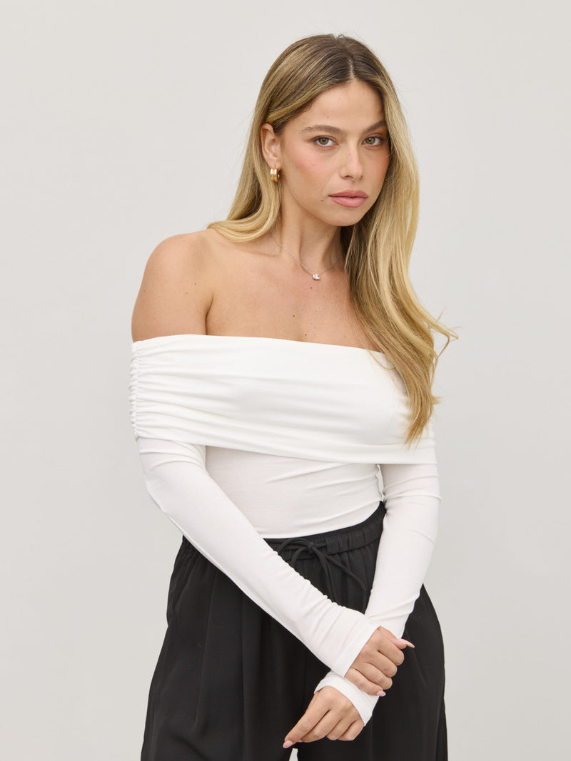 חולצת אוף שולדר לאב | לבן