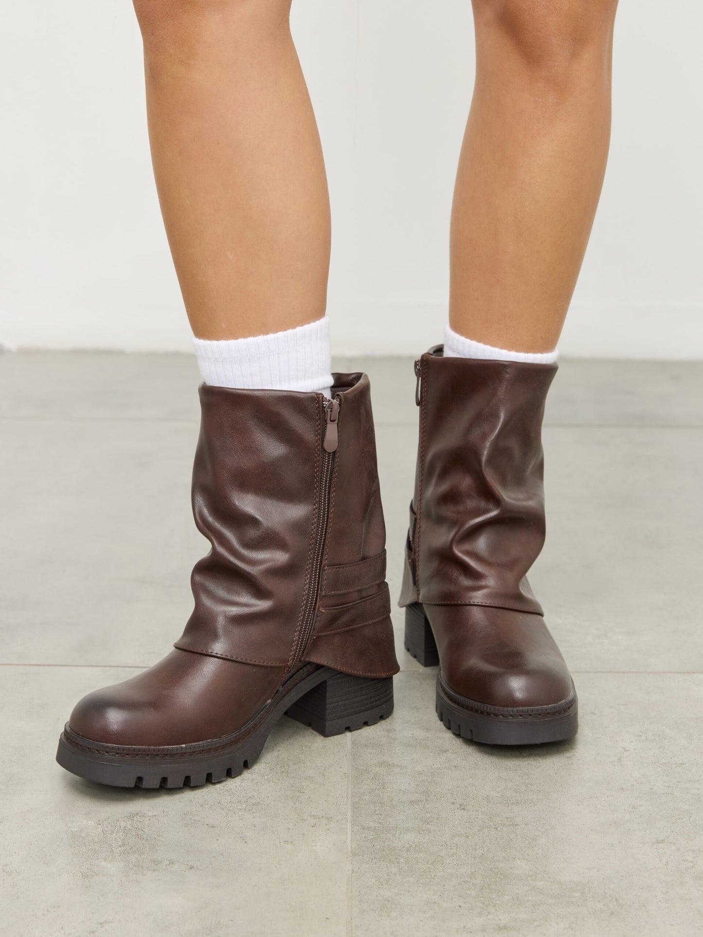 מגפי טרקטור אבזמים רמו | חום