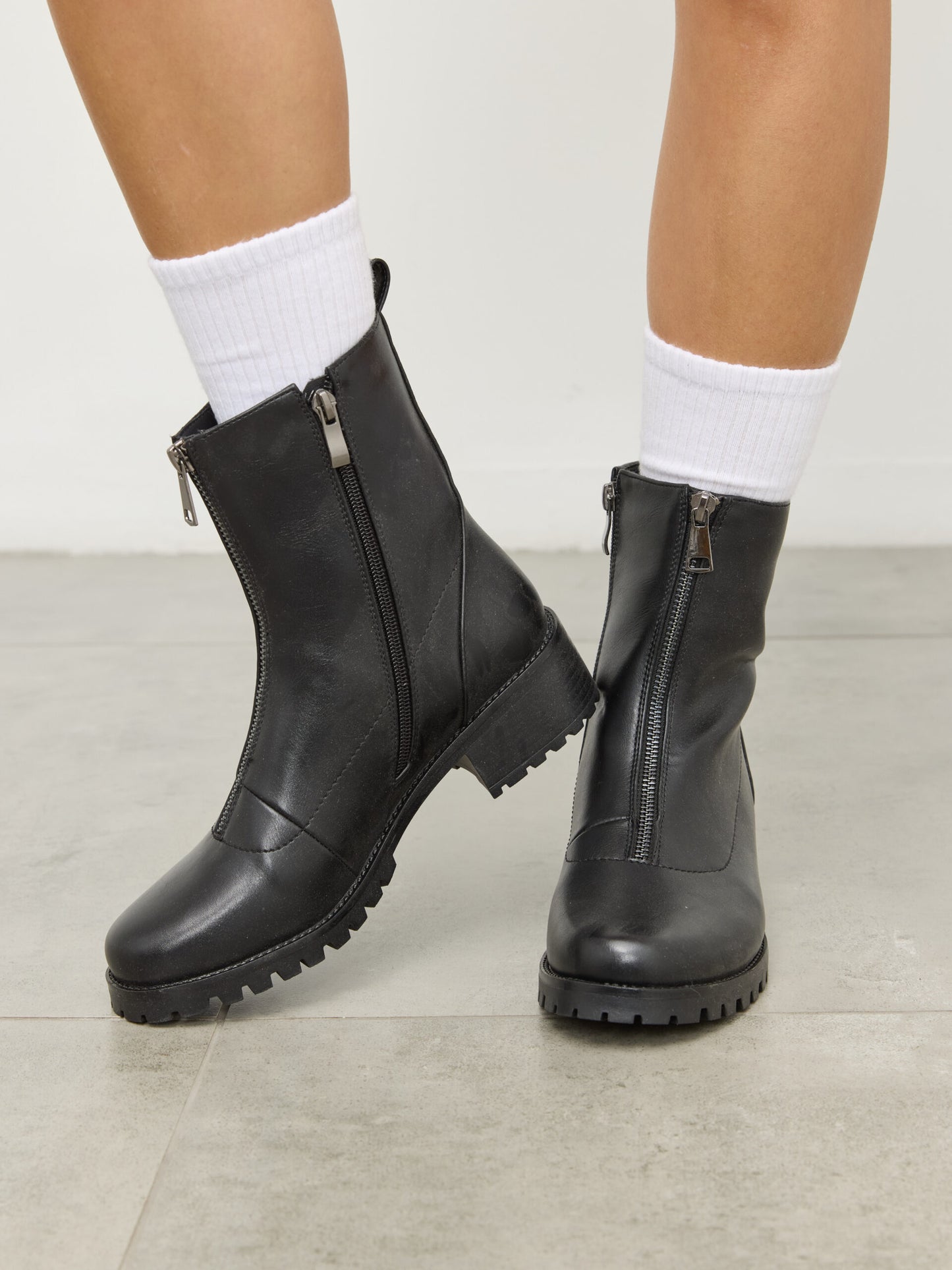 מגפוני סוליית טרקטור קינג | שחור