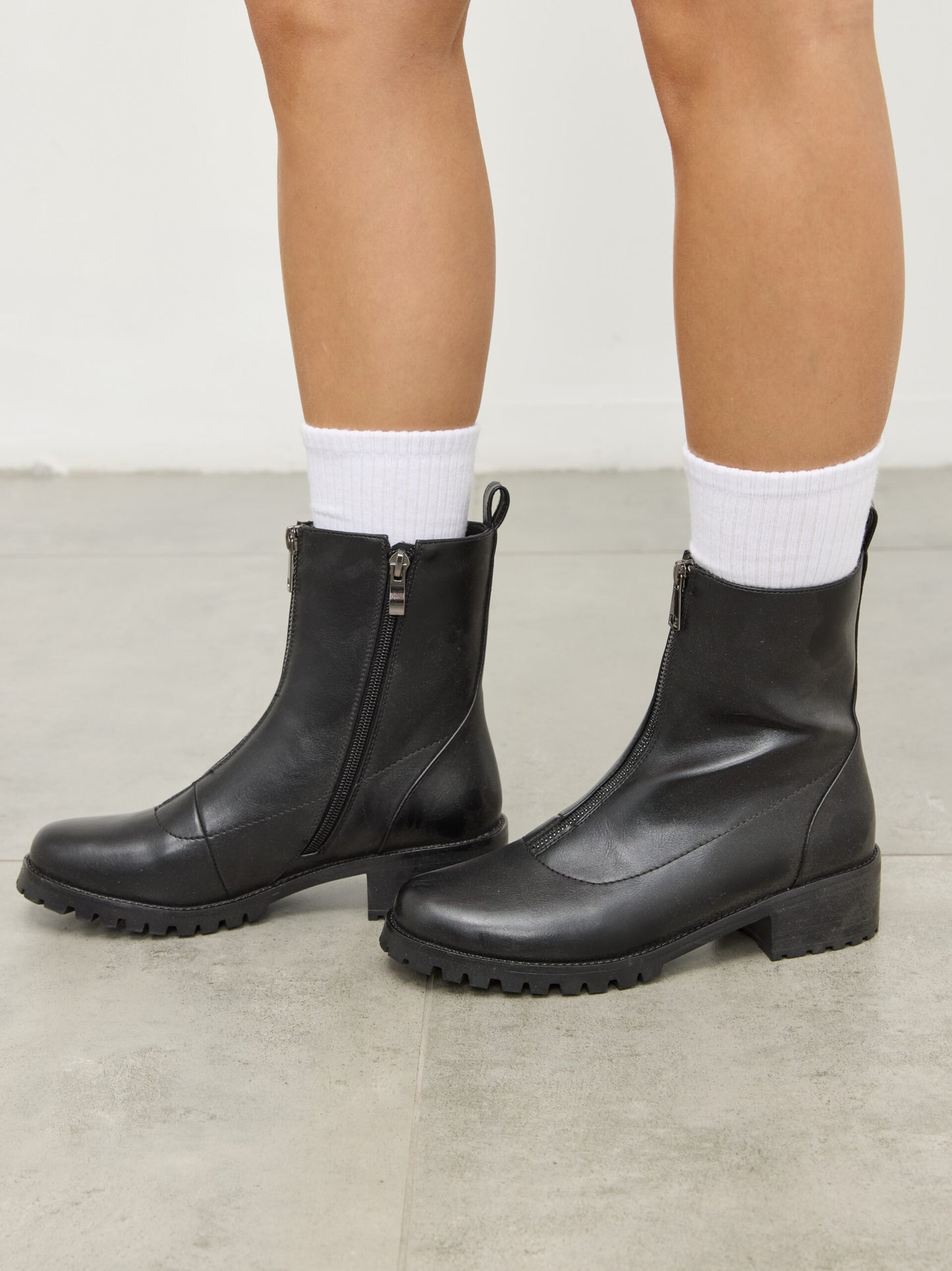 מגפוני סוליית טרקטור קינג | שחור