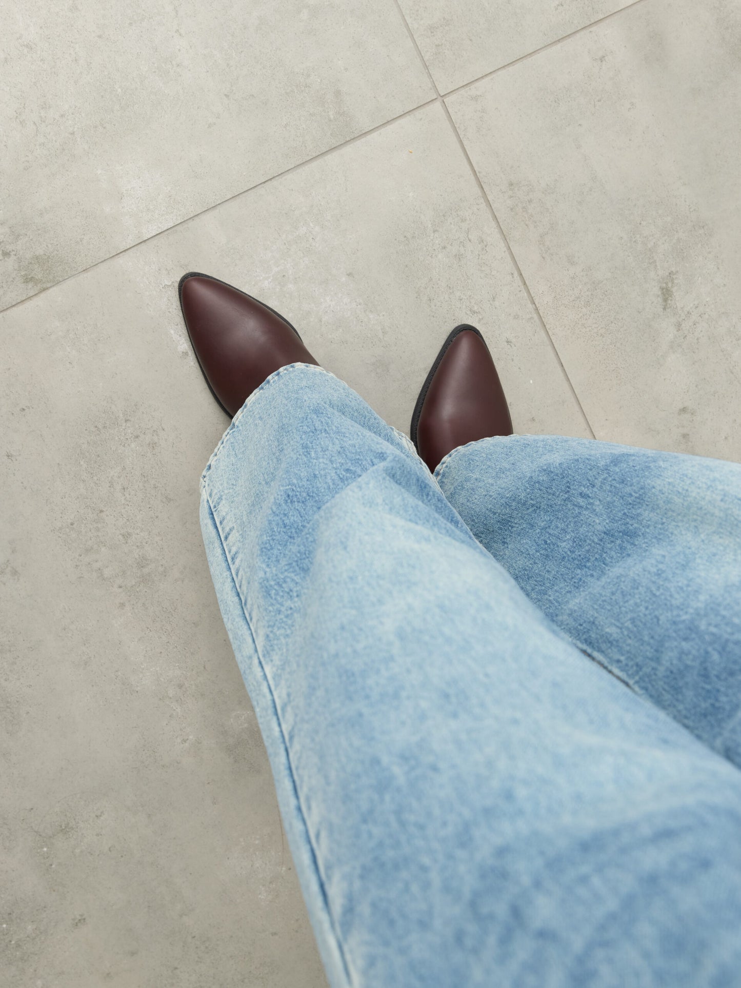 מגפוני עקב שפיץ קארל | בורדו