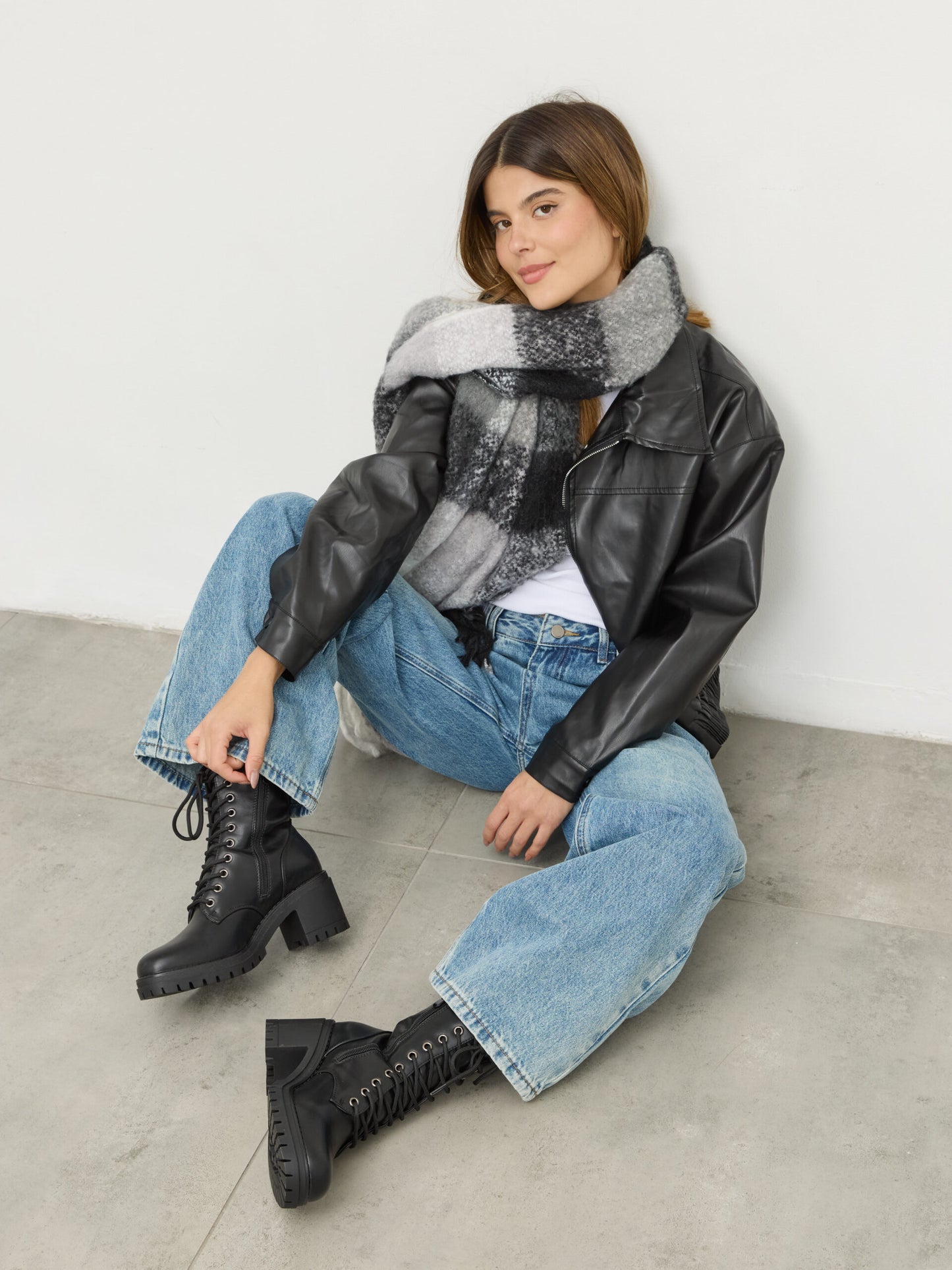 מגפי טרקטור שרוכים אליירה | שחור