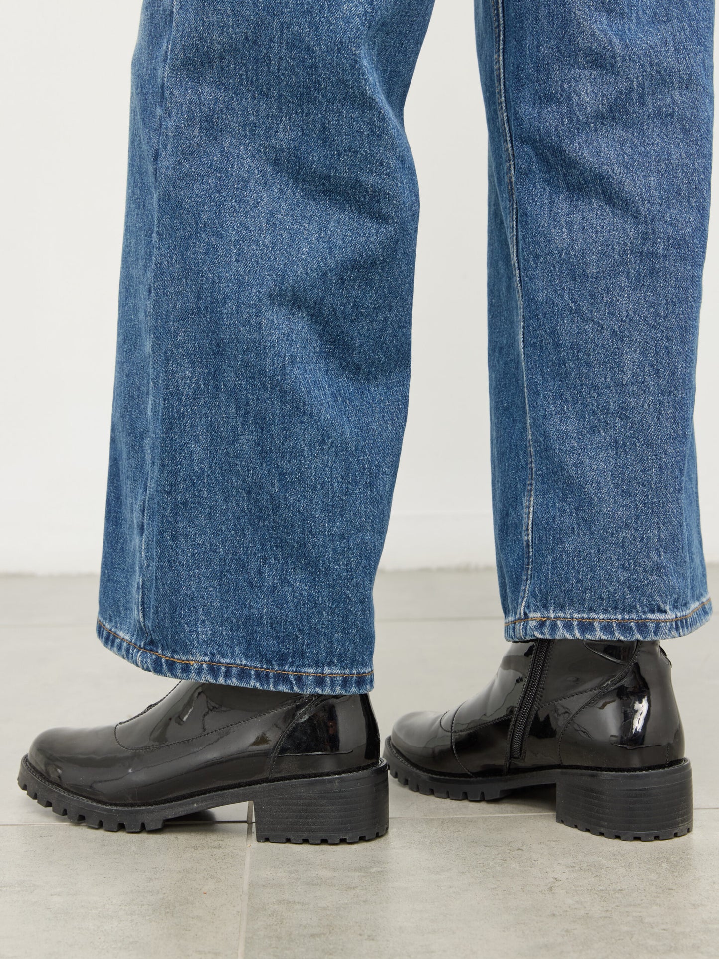 מגפוני סוליית טרקטור קינג | שחור לק