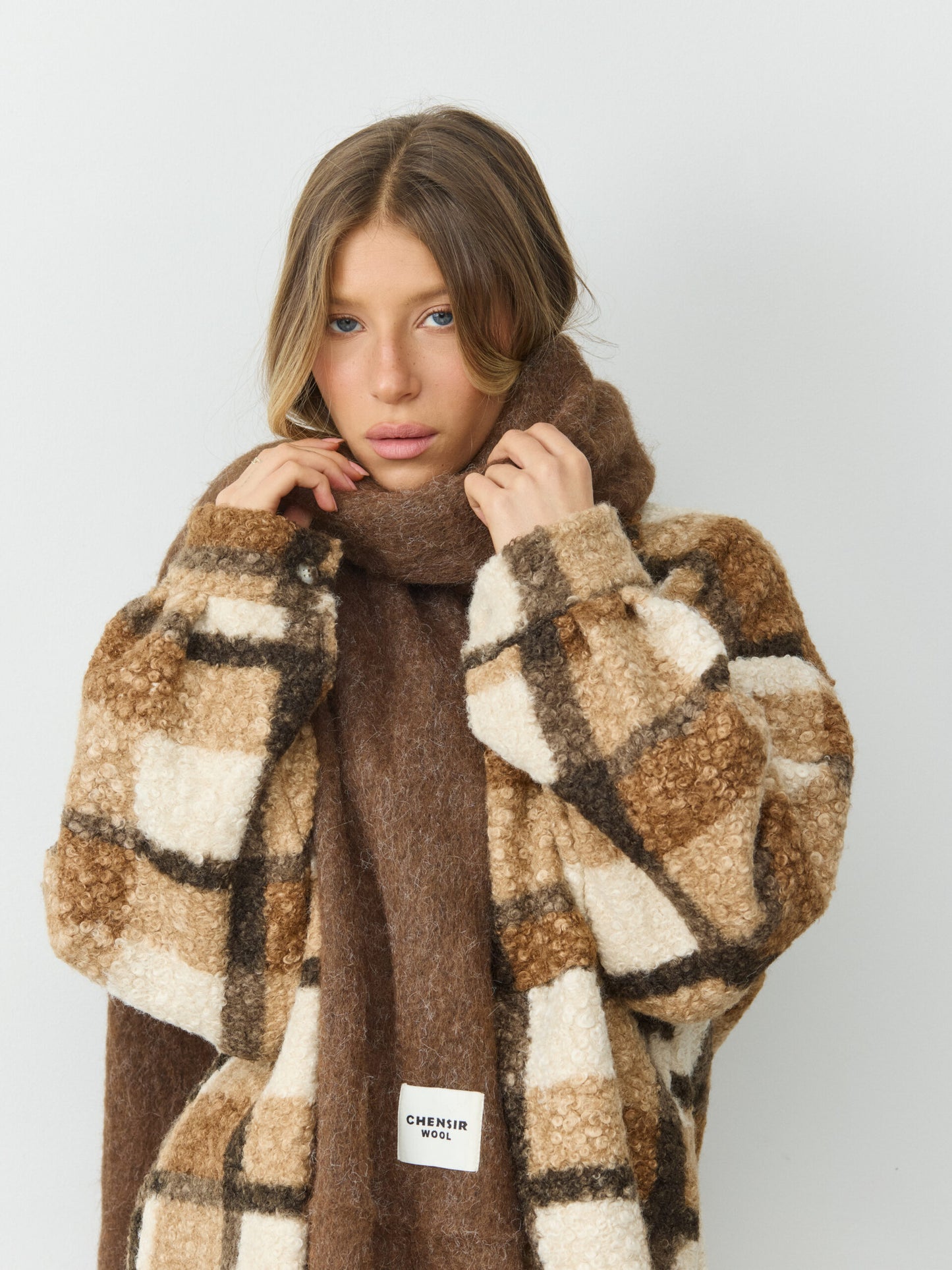 ג'קט דמוי לבד משבצות לוז | חום