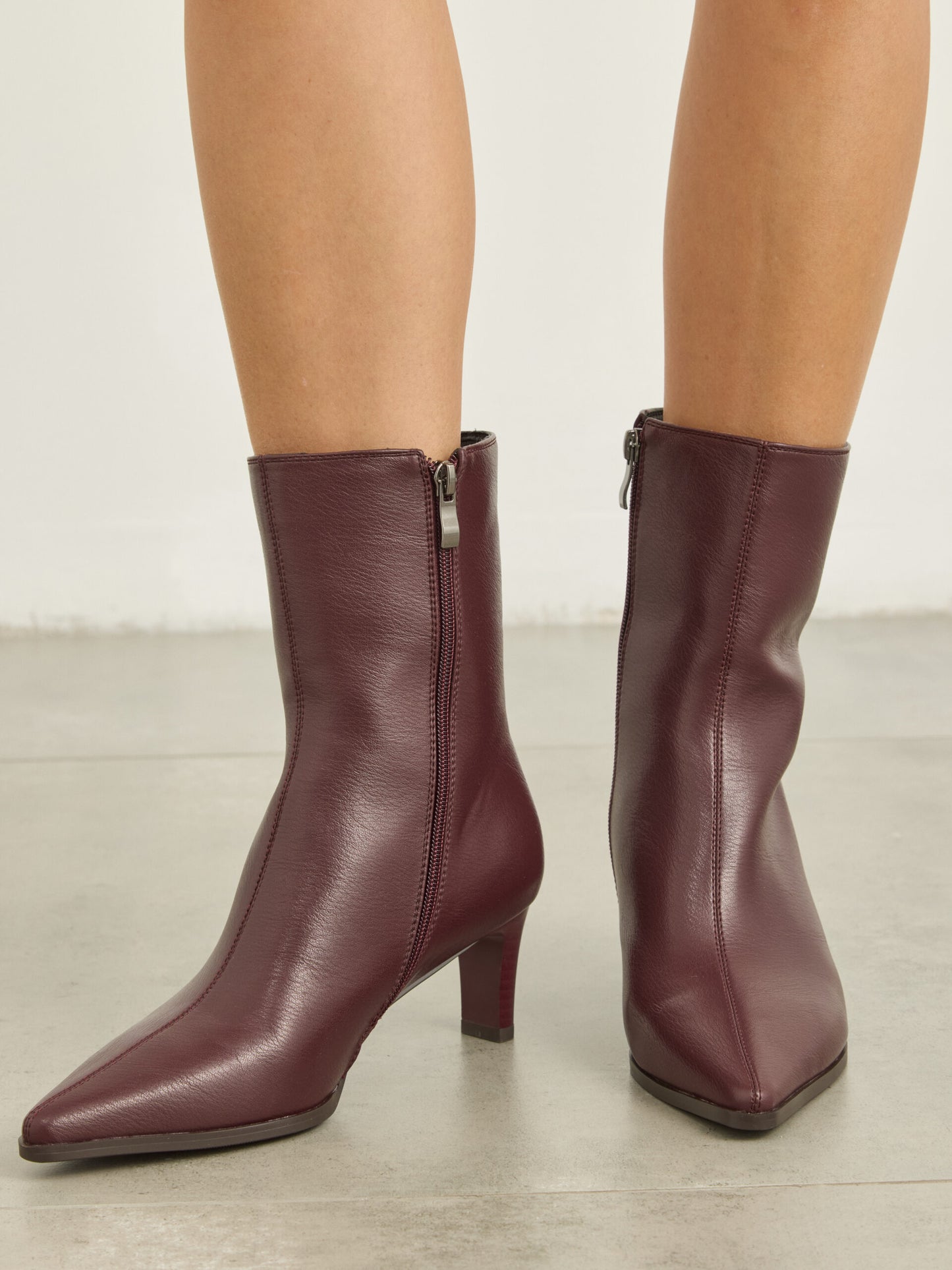 מגפוני עקב דק שפיץ ג'וי | בורדו