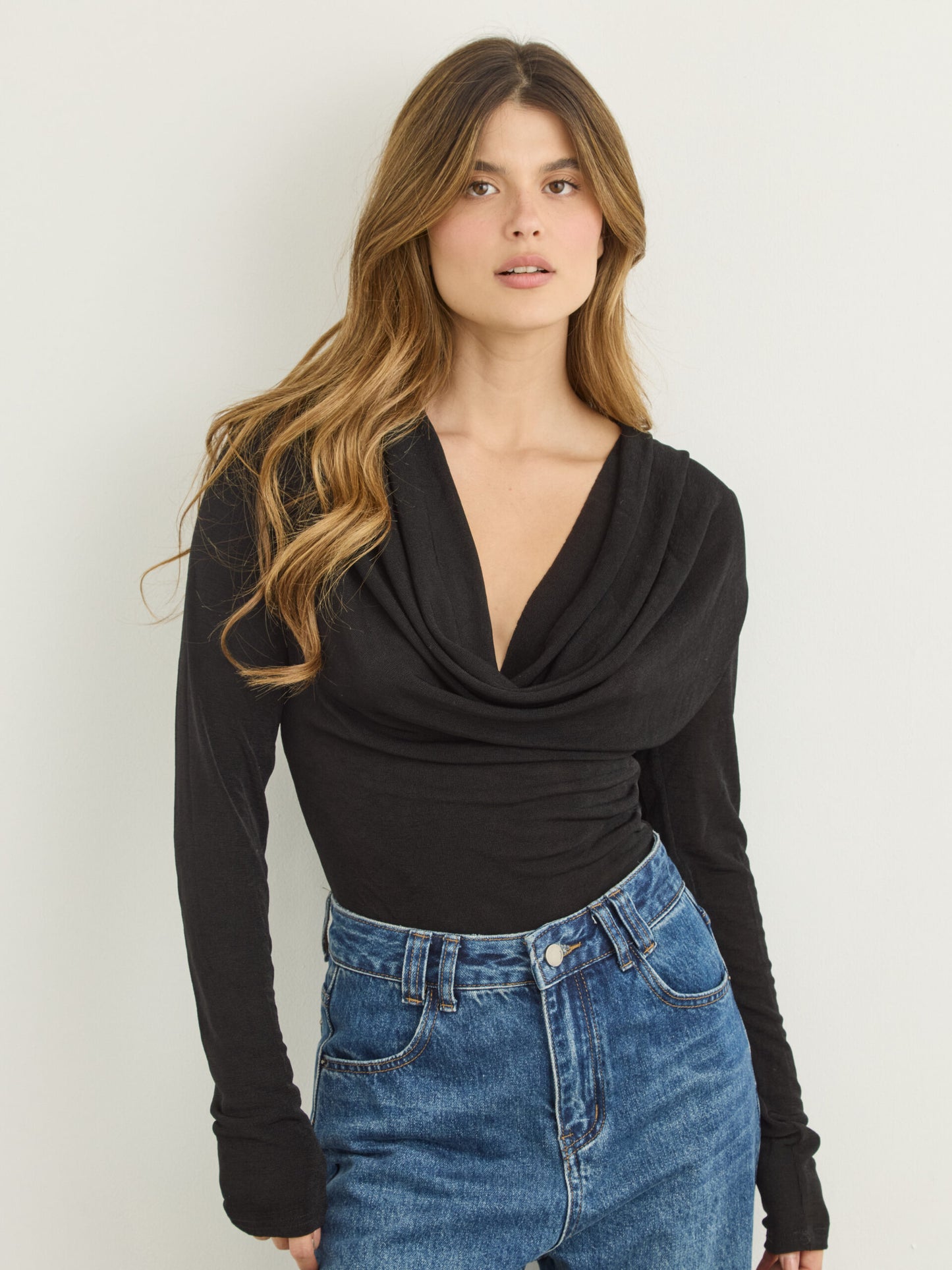 בגד גוף צווארון נשפך דילן | שחור