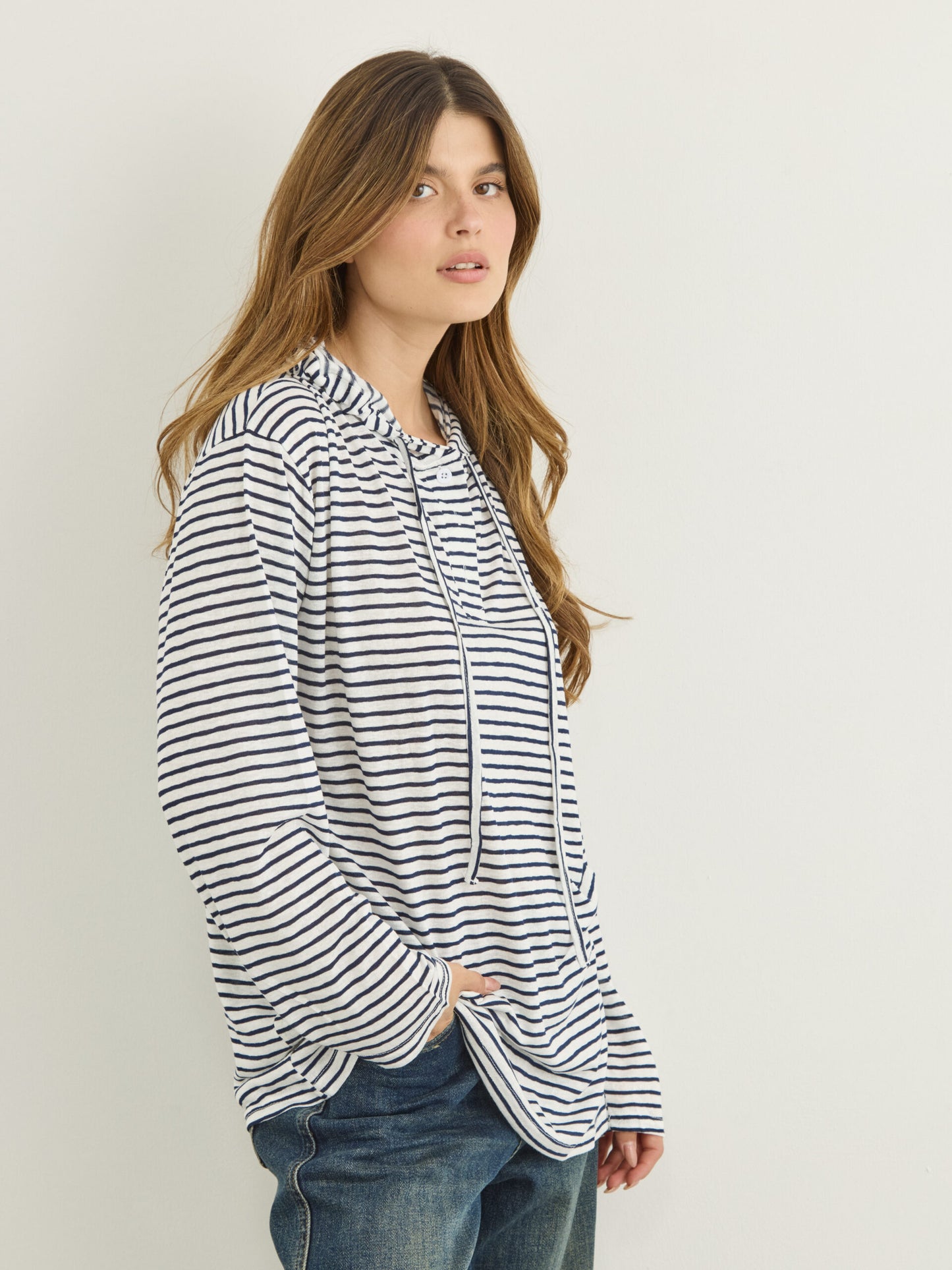 חולצת קפוצ'ון פסים גבי | כחול
